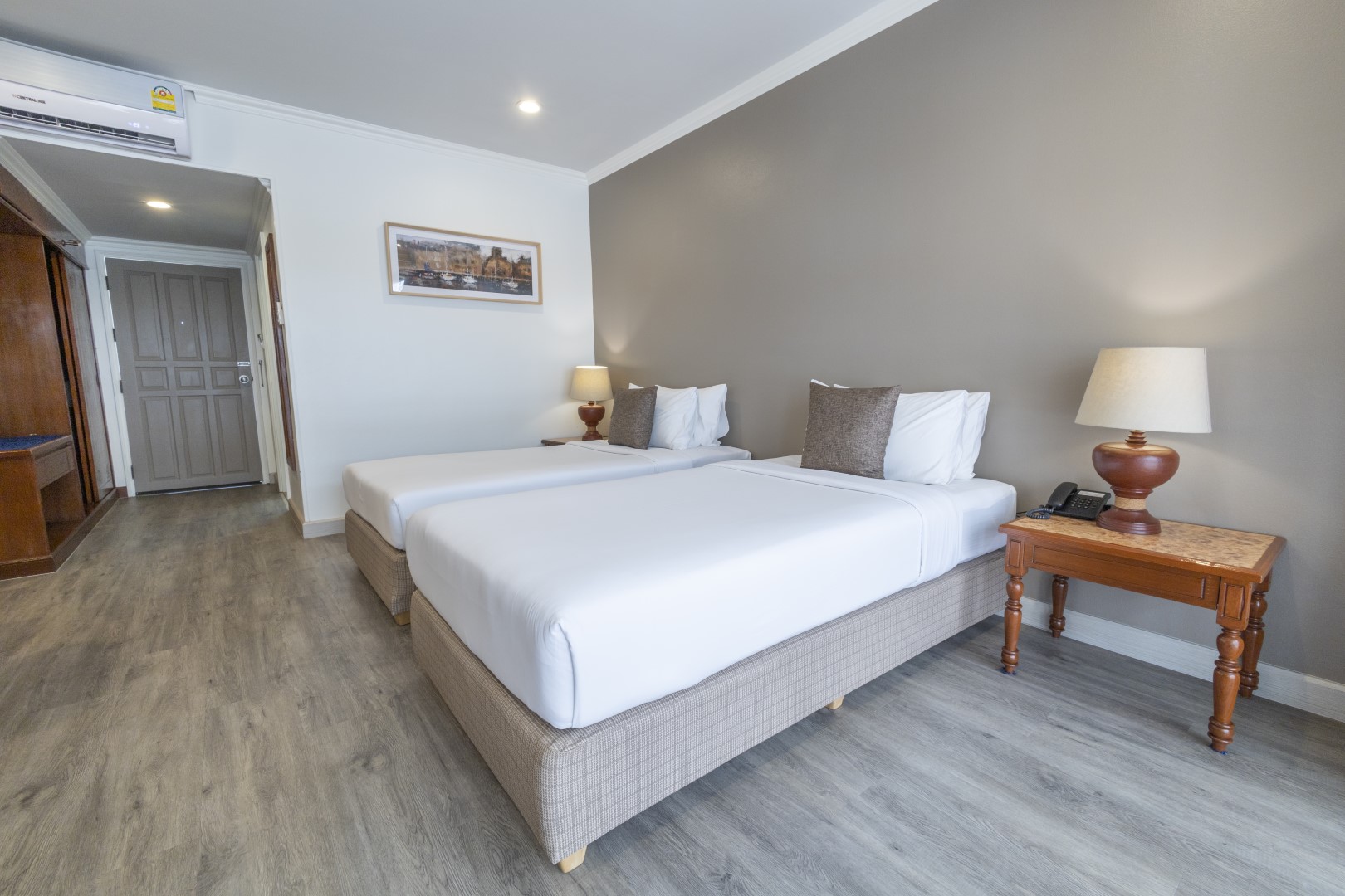 Family Room Connecting Room