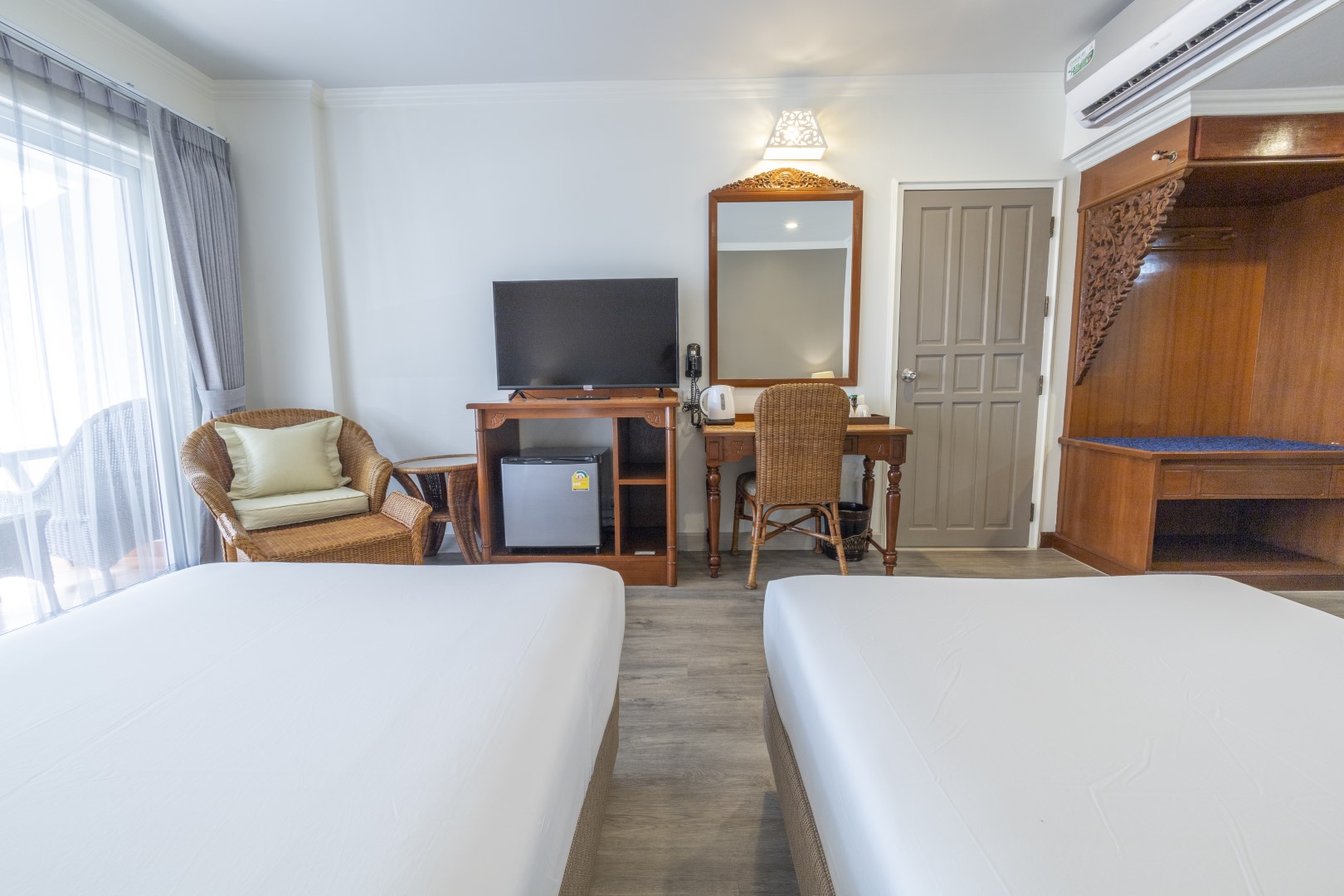 Family Room Connecting Room