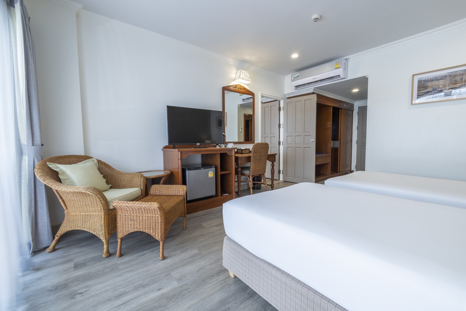 Family Room Connecting Room