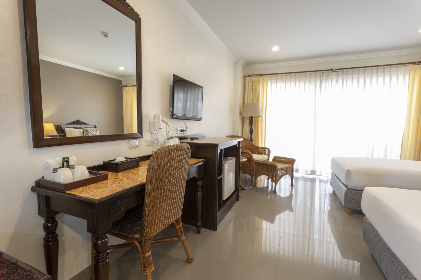 Twin Deluxe Pool View