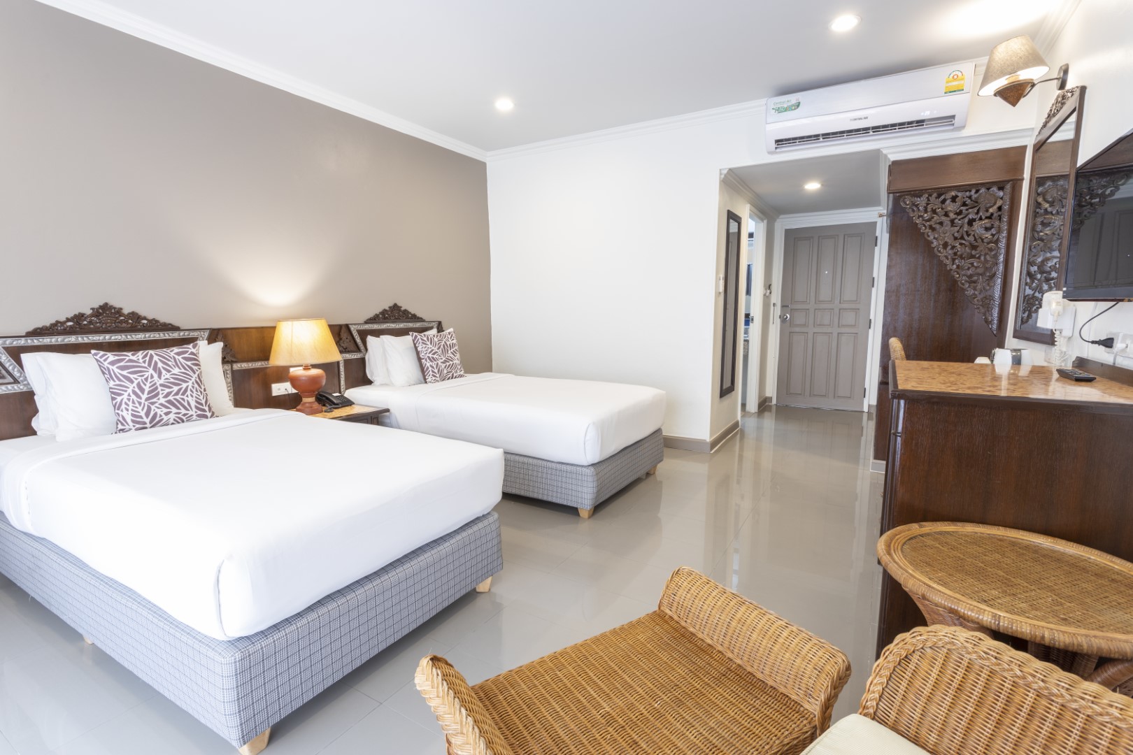 Twin Deluxe Pool View