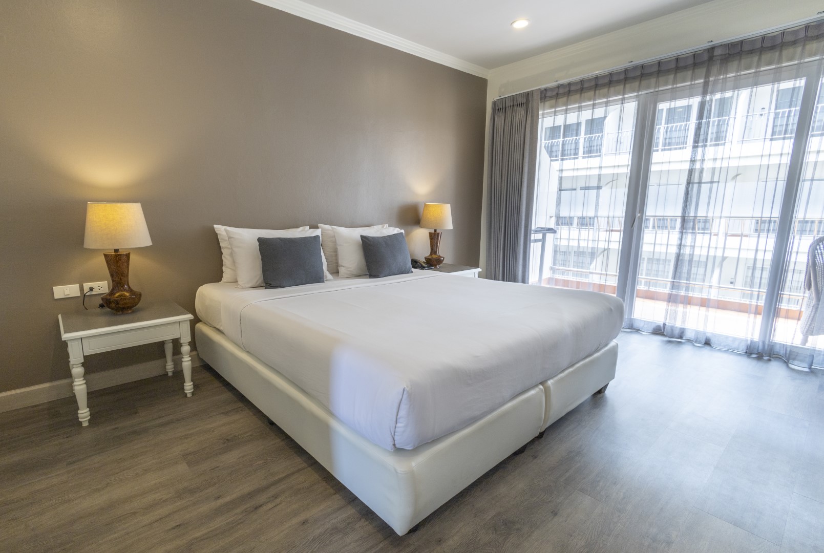 Double Deluxe Pool View