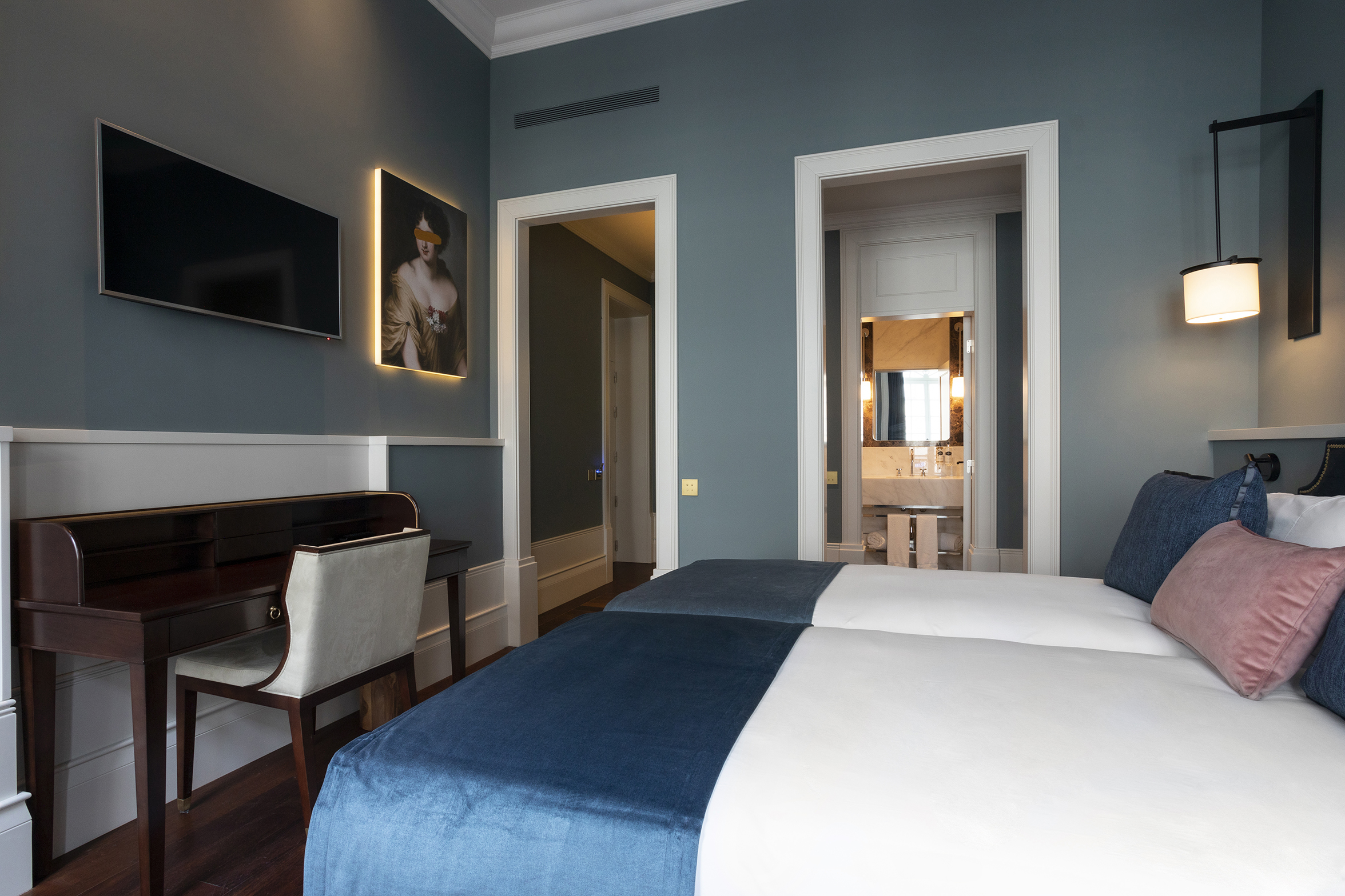 Double Superior with Views