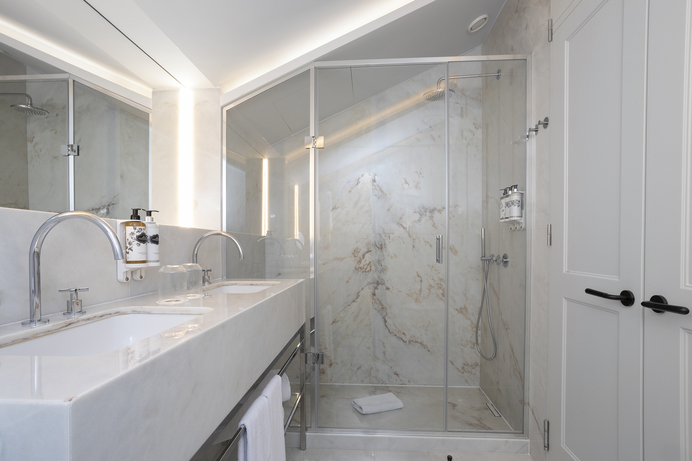 Double Superior with Views