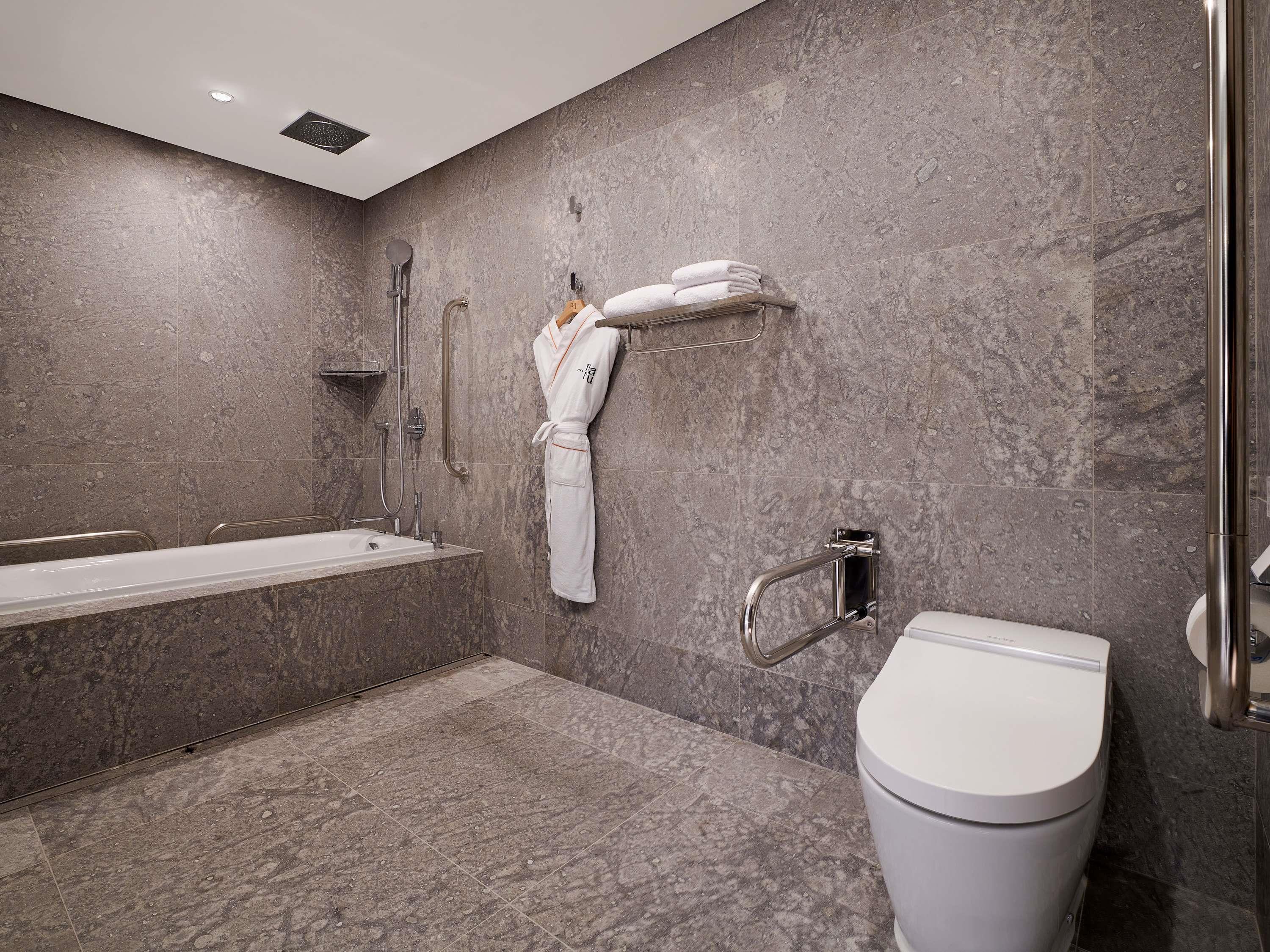 Double Accessible Superior