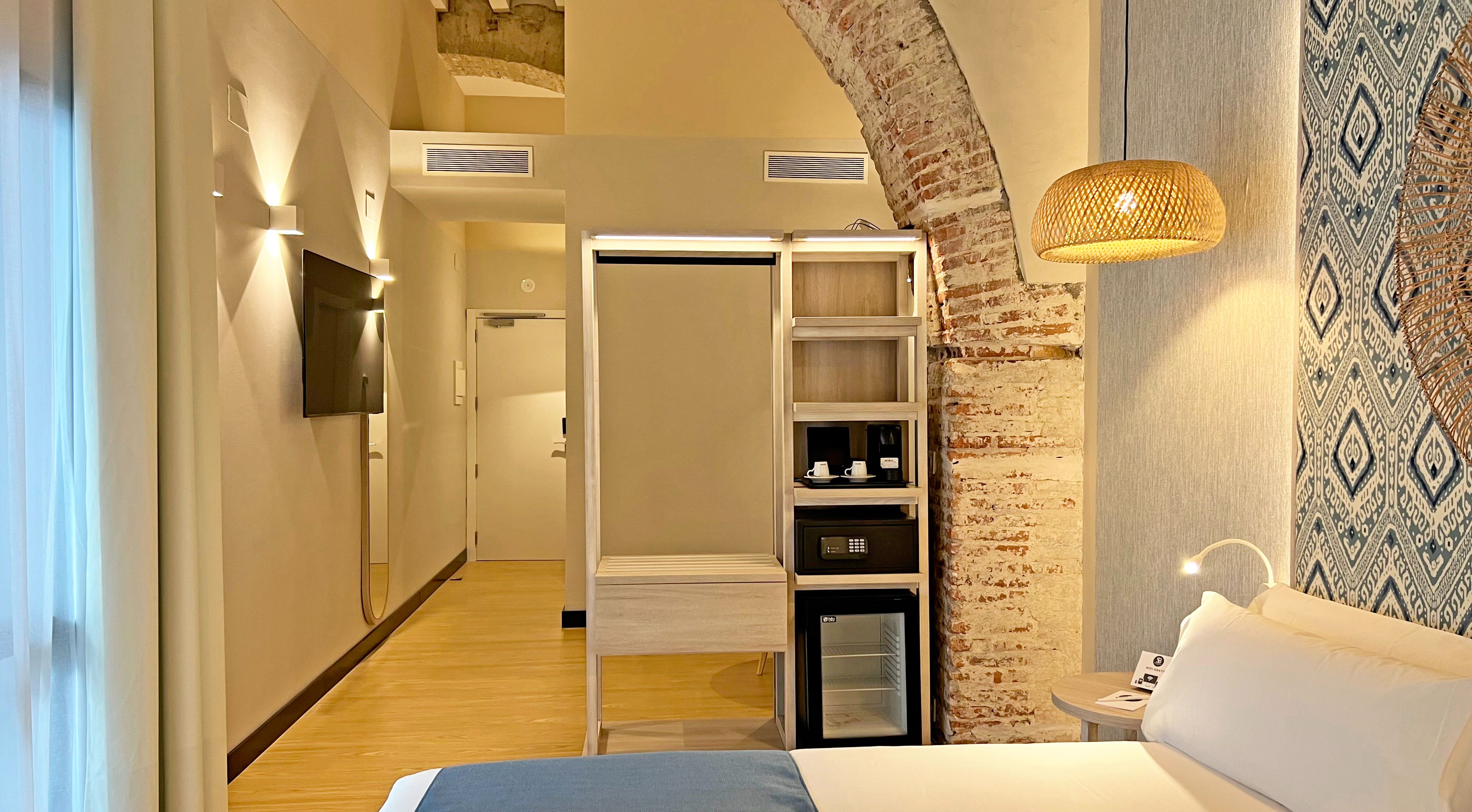 Double or Twin Standard