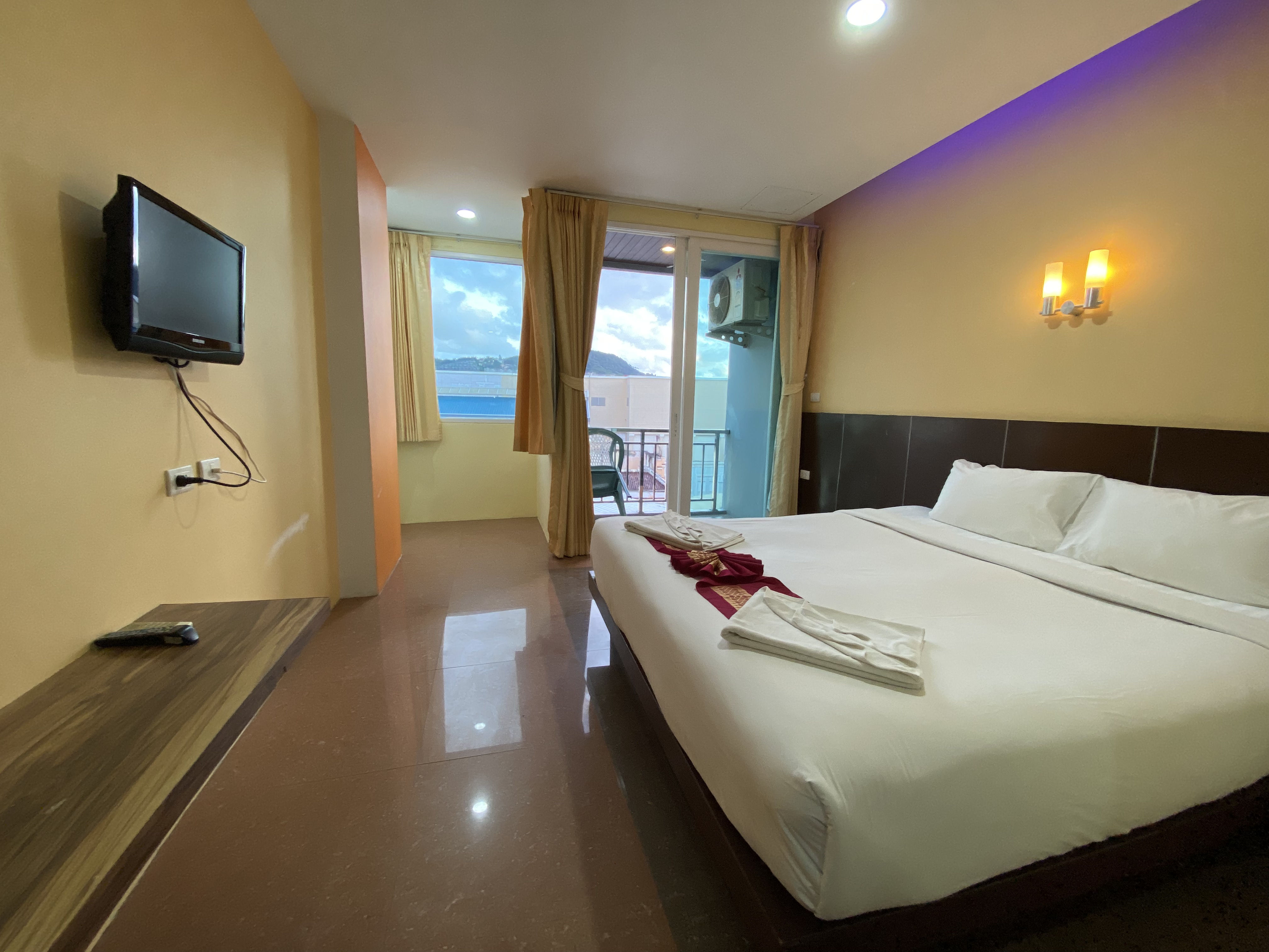 Double Superior King Bed