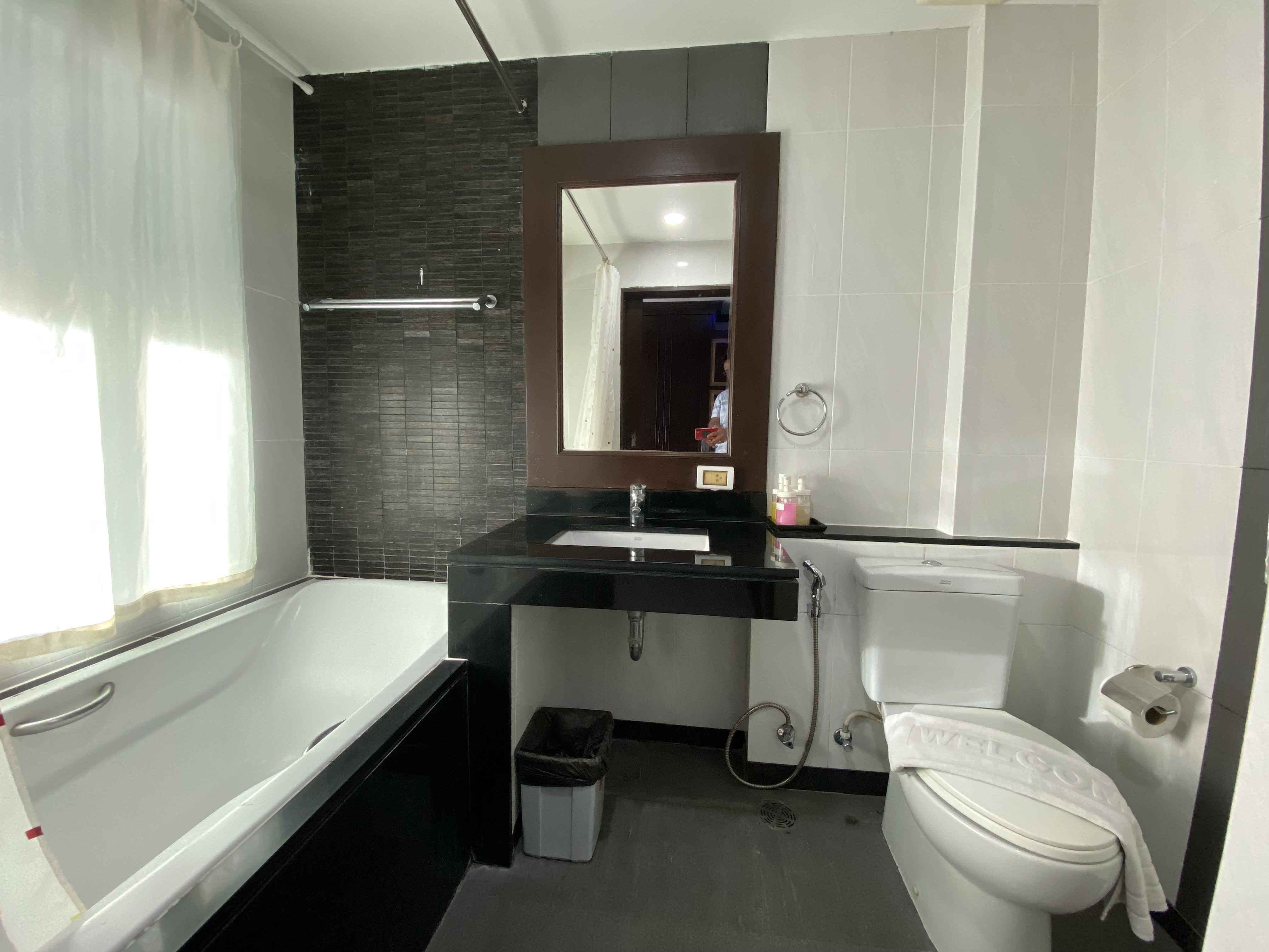 Double Deluxe King Bed