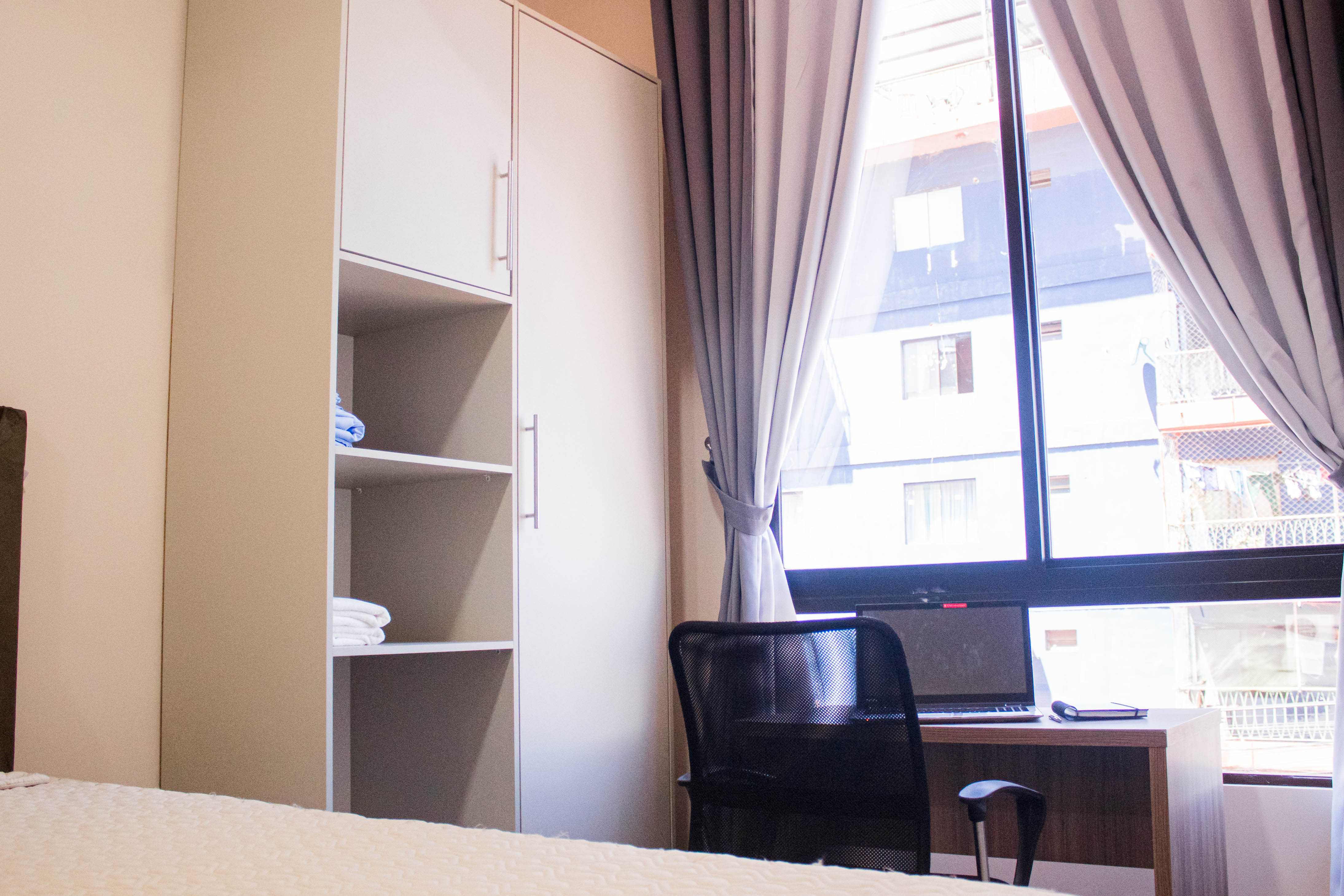 Quadruple Two Bedrooms One Bathroom