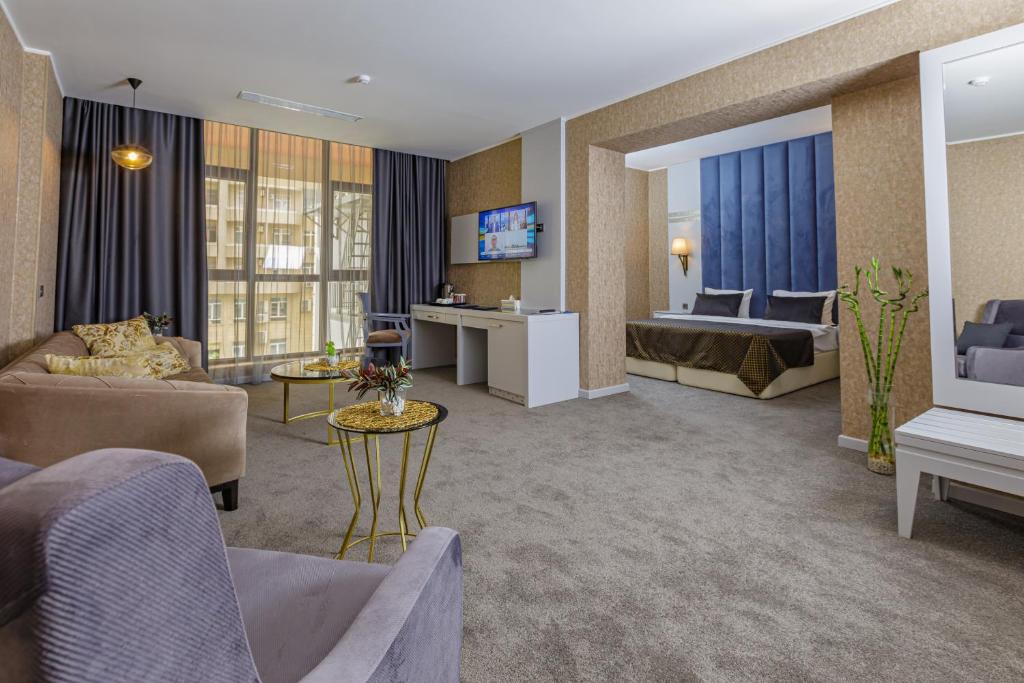 Apartment King Size Bed