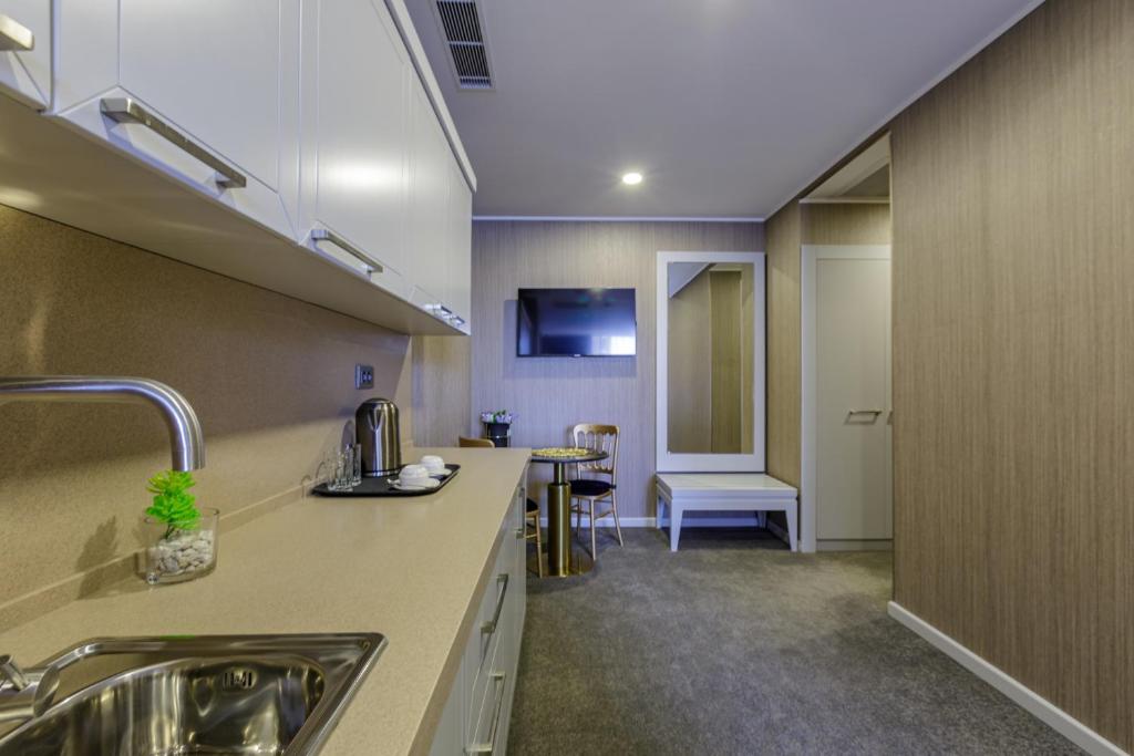 Apartment King Size Bed