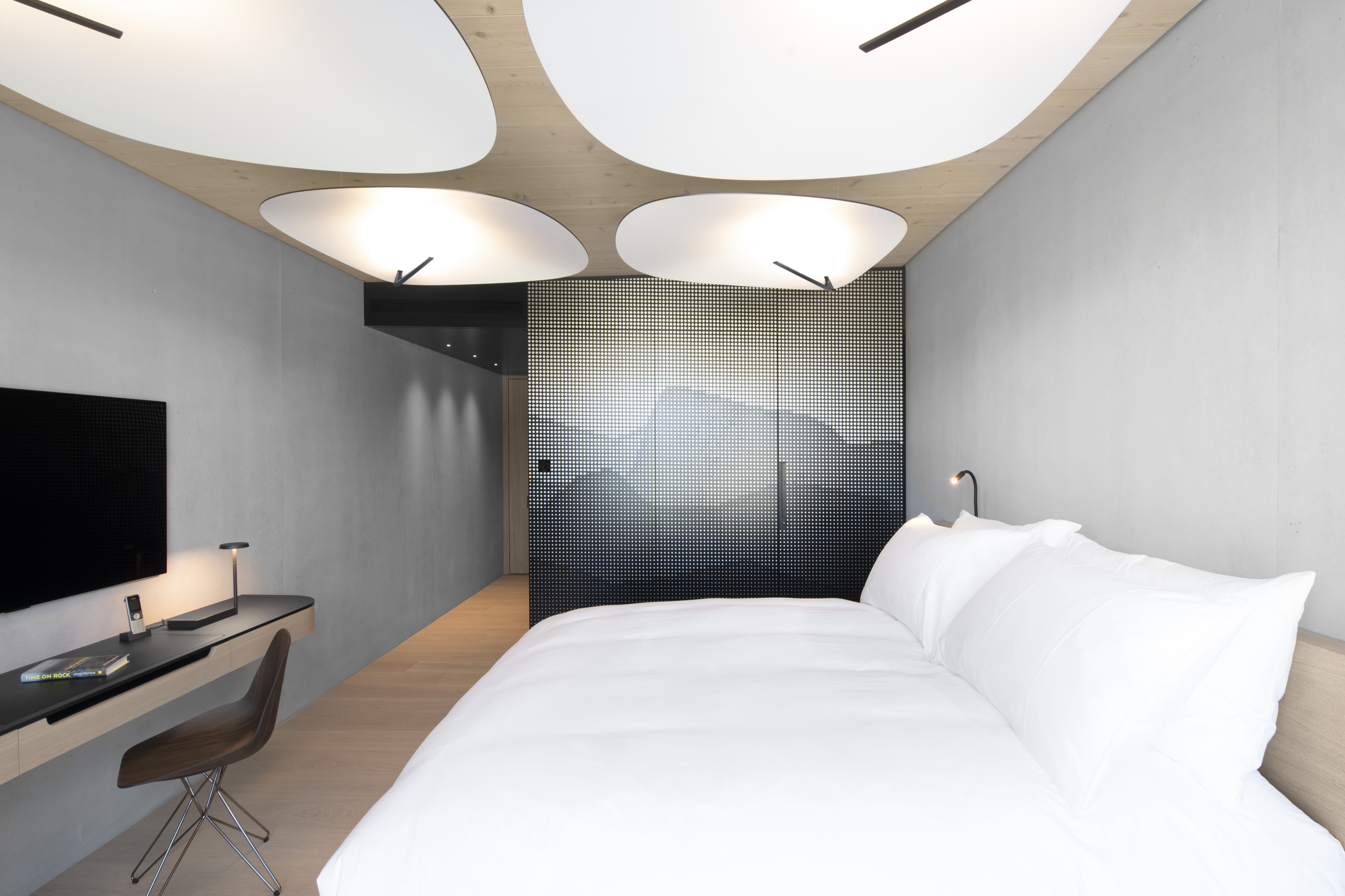 Double or Twin Deluxe