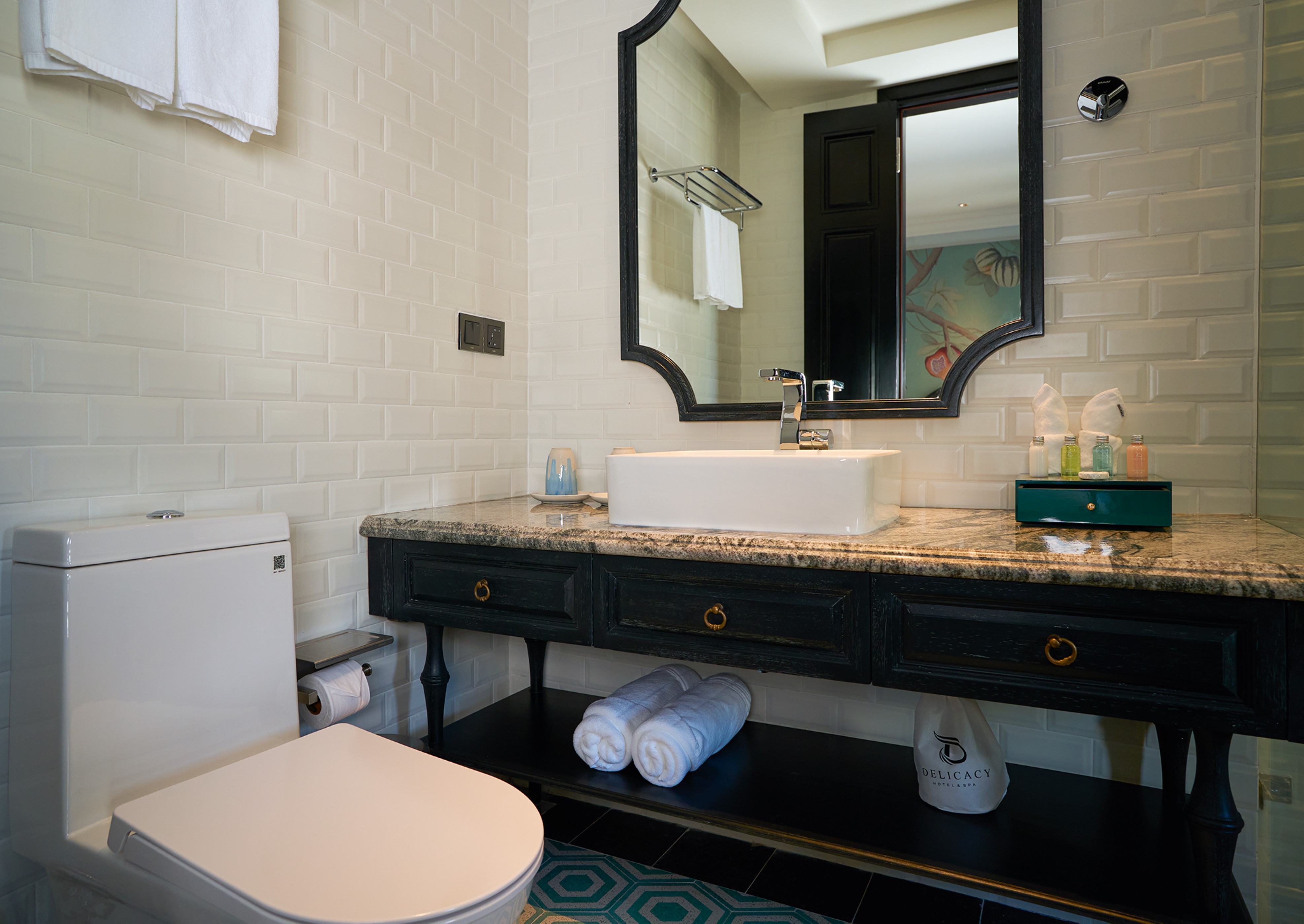 Double Deluxe One Bed