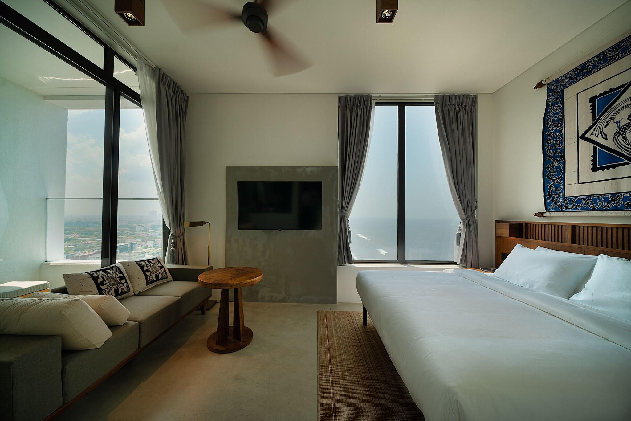 Double Accessible with Views