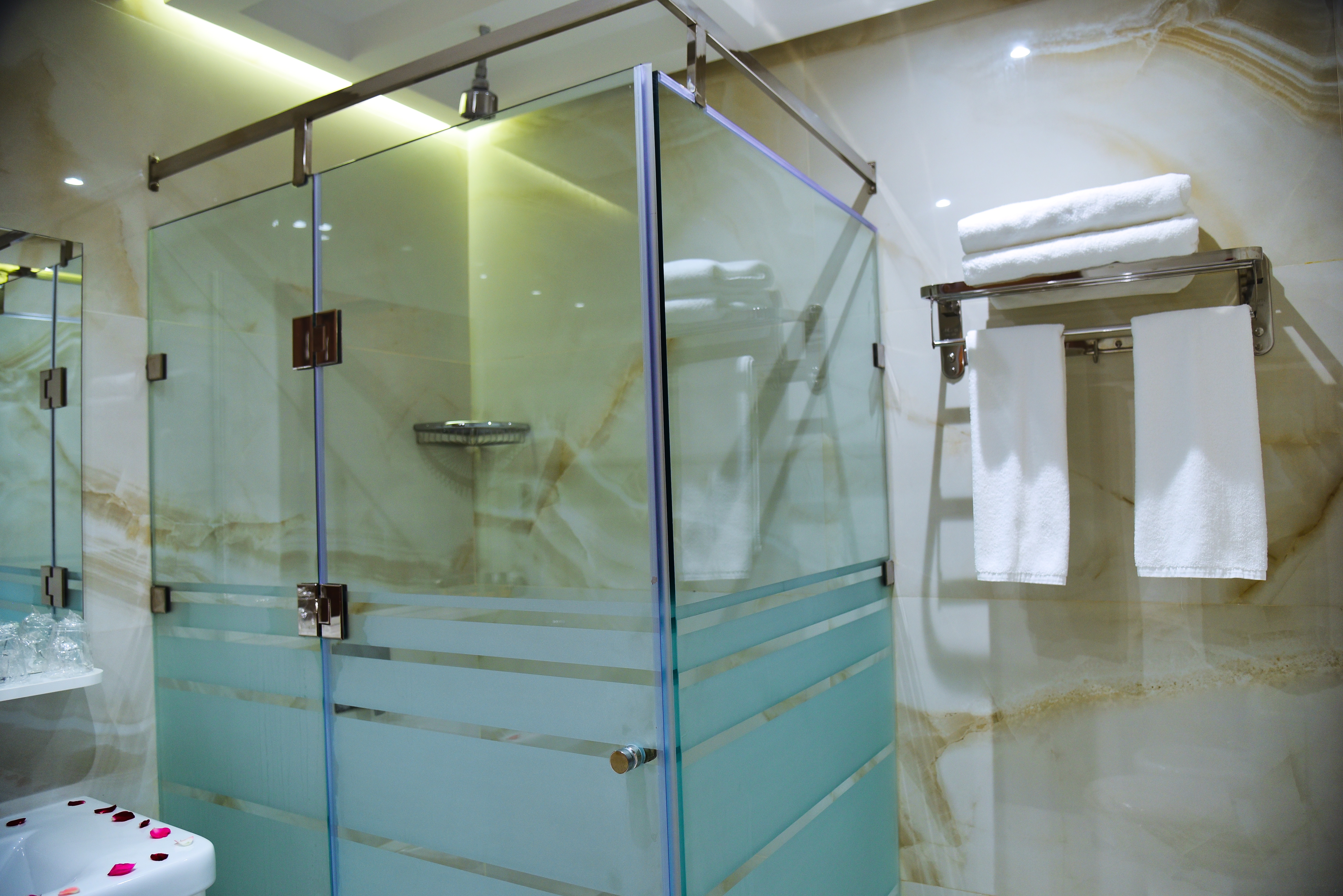 Double Single Deluxe One Bed