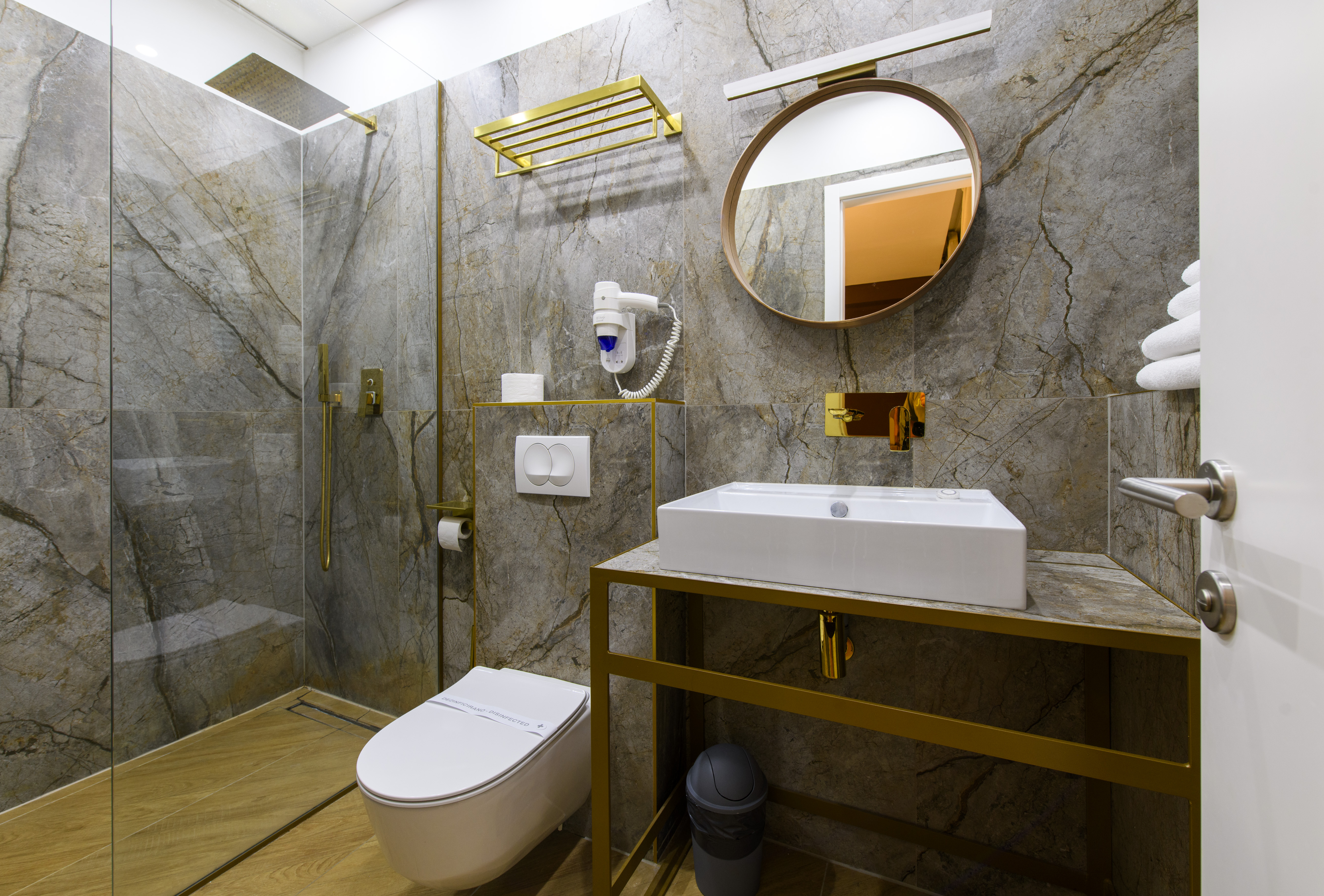 Double or Twin One Bedroom One Bathroom