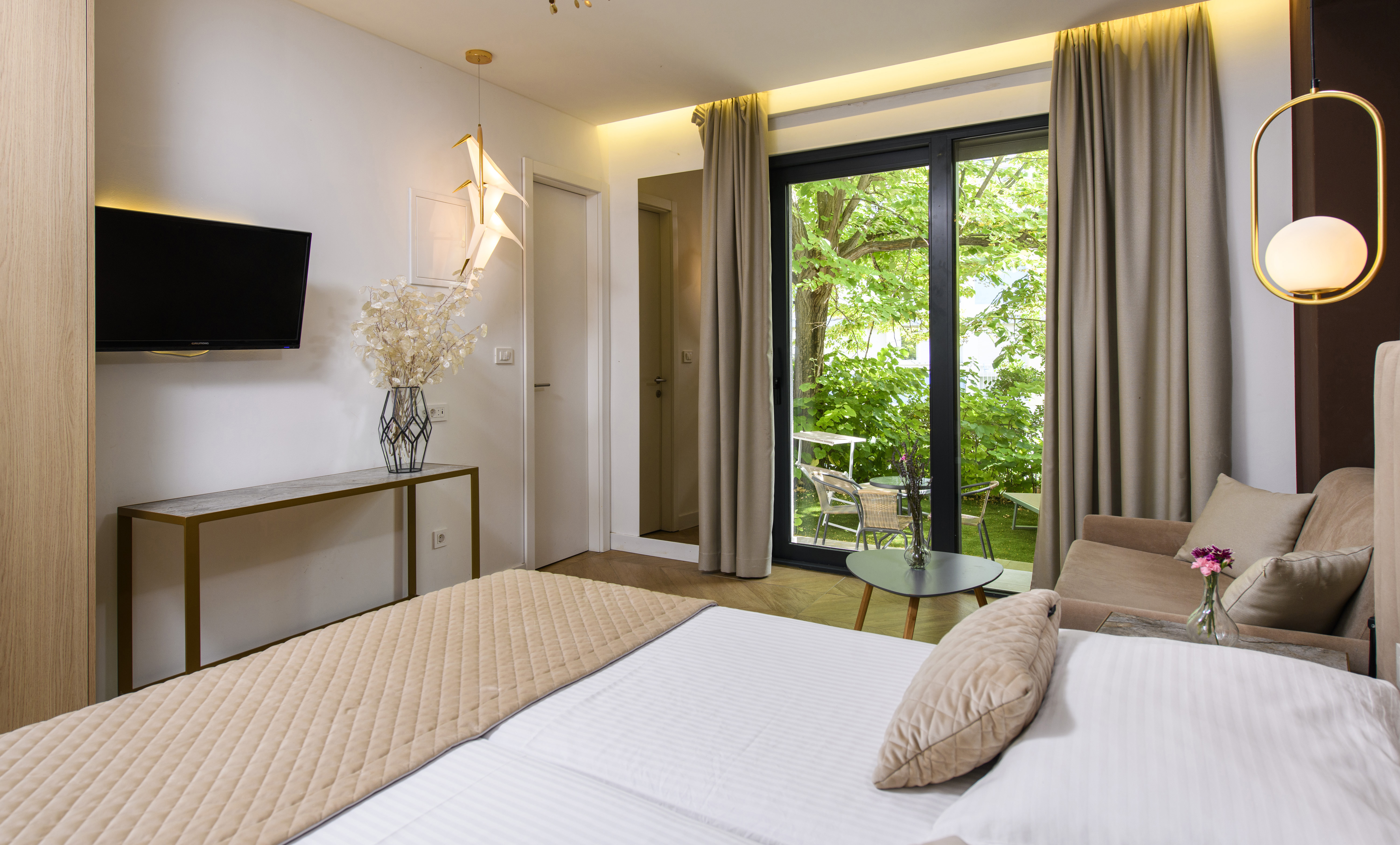 Double or Twin One Bedroom One Bathroom