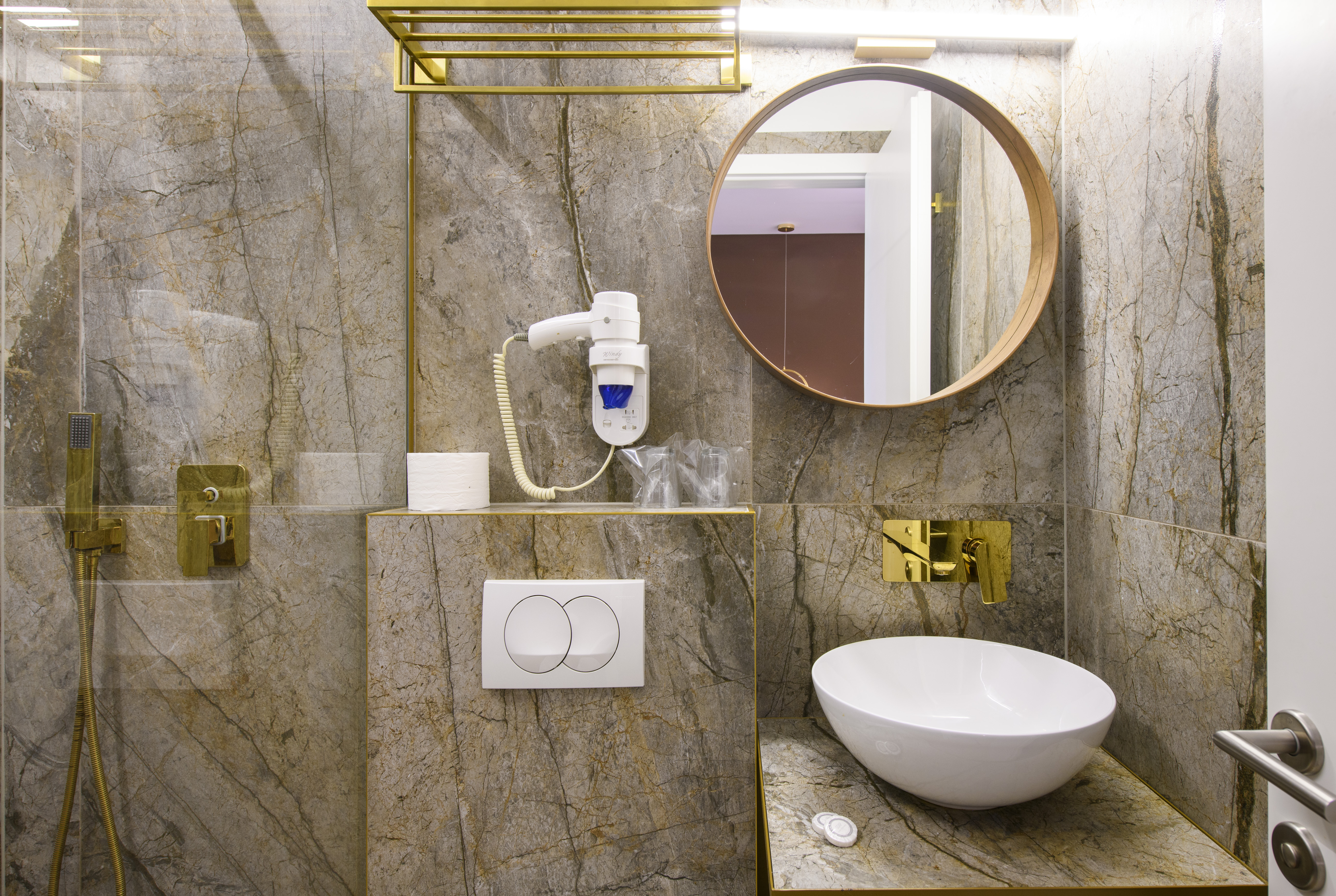 Double or Twin One Bedroom One Bathroom