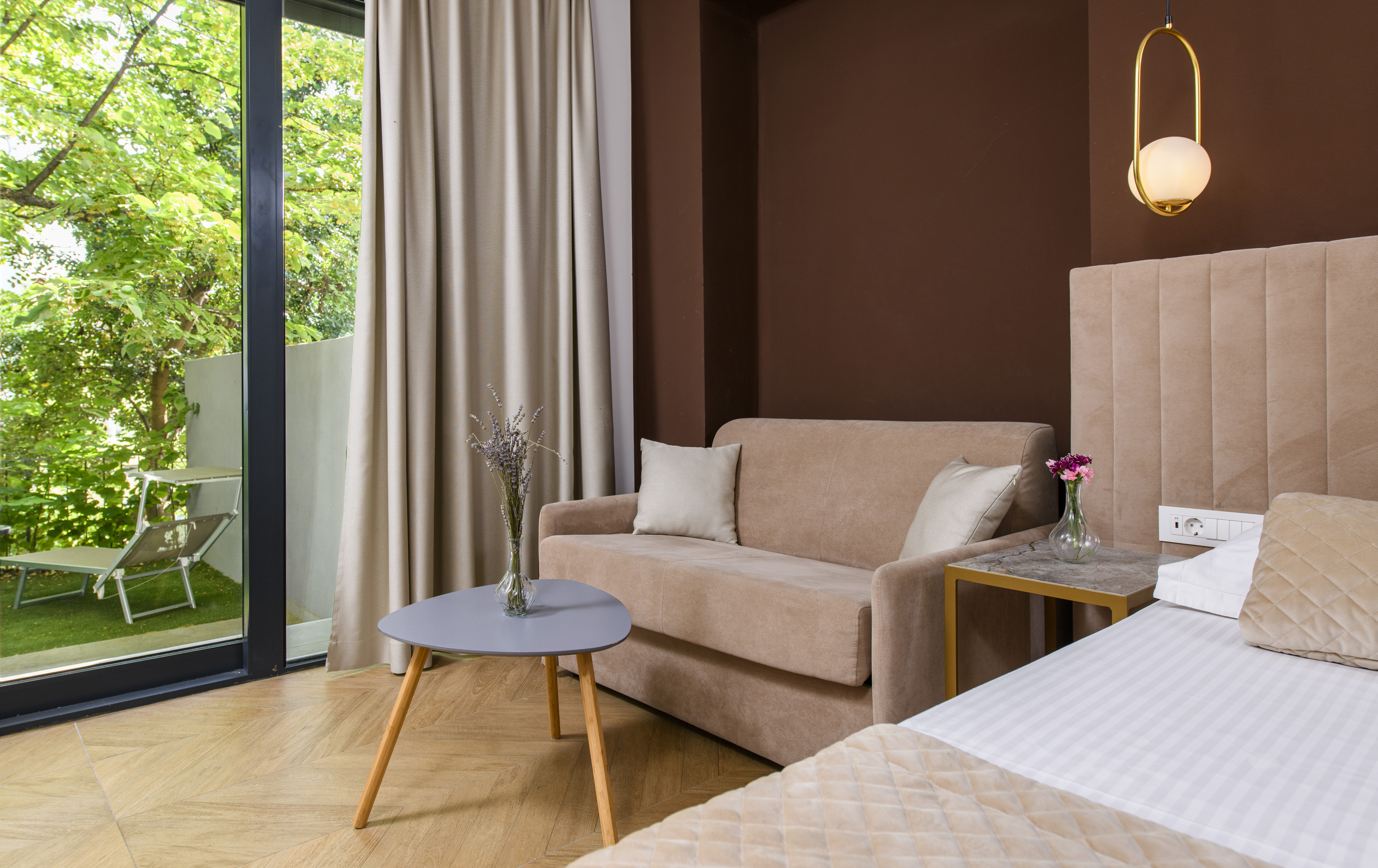 Double or Twin One Bedroom One Bathroom