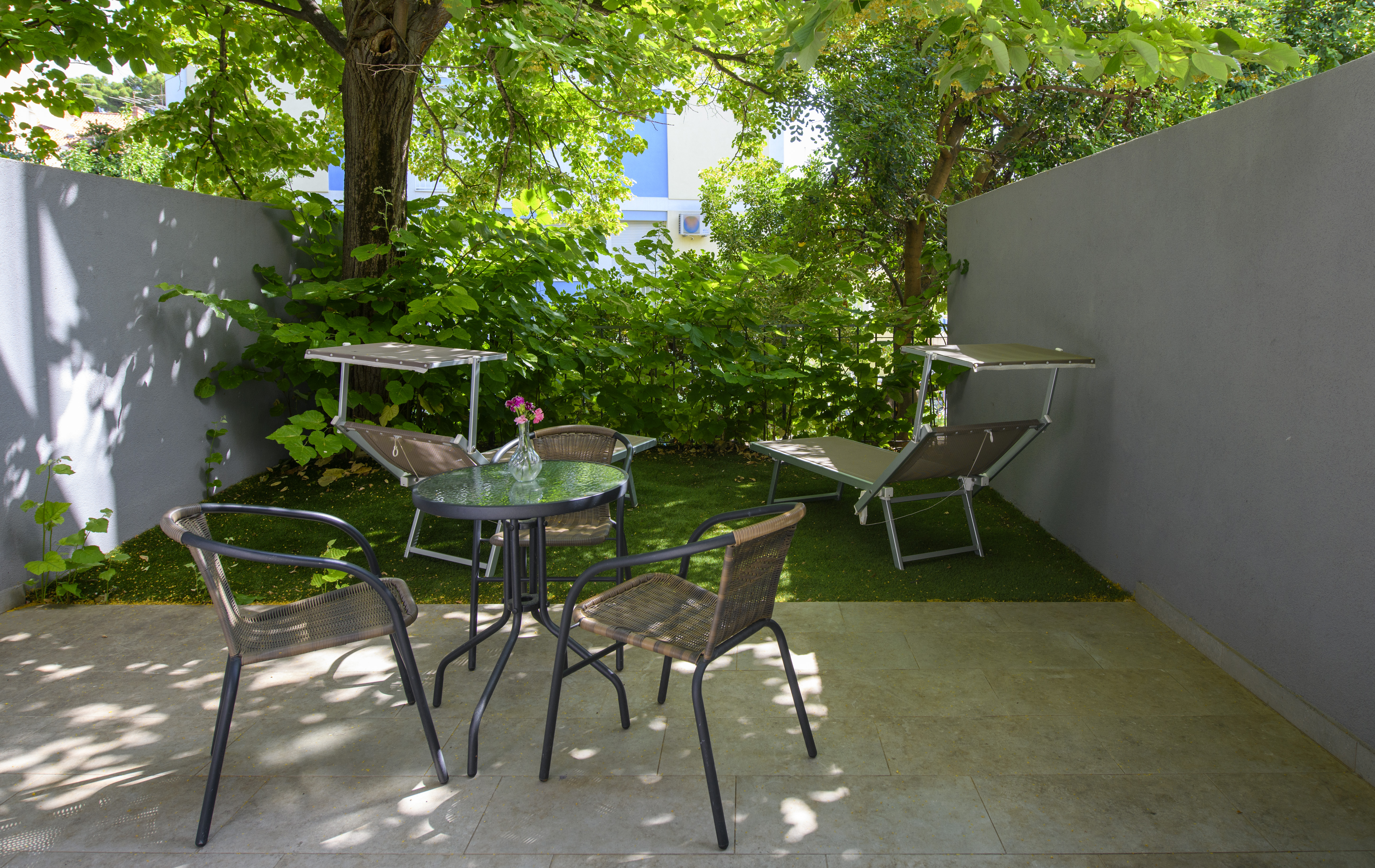 Double or Twin One Bedroom One Bathroom