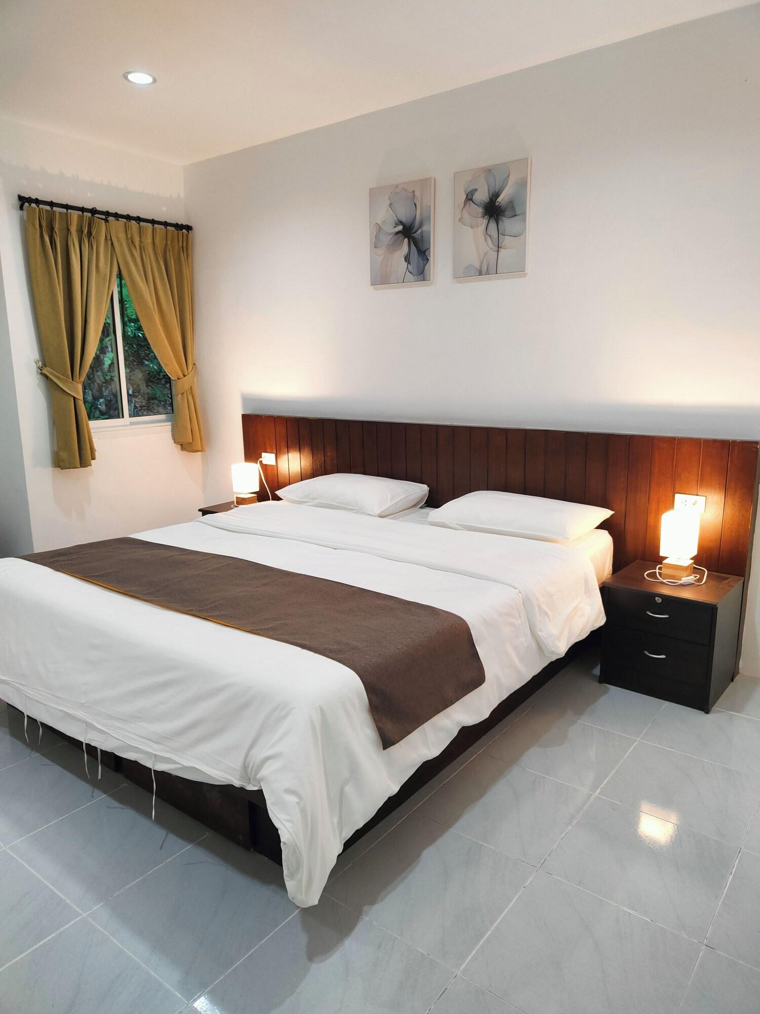 Double or Twin Queen Size Bed