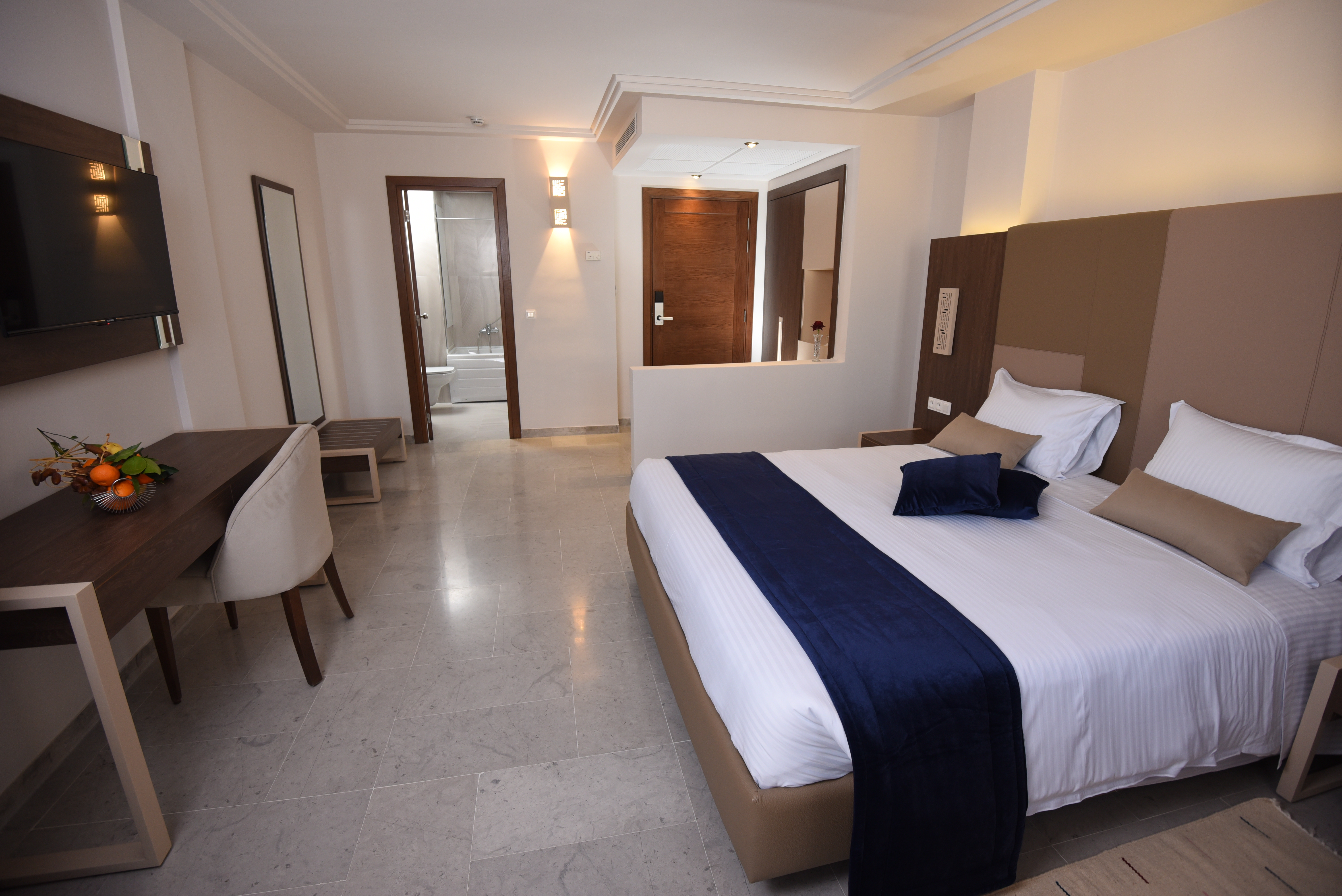 Suite Classic King Bed