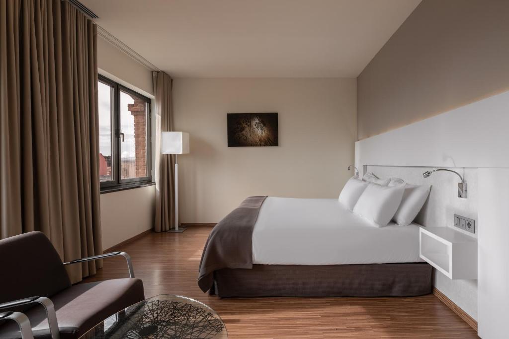 Double or Twin Deluxe