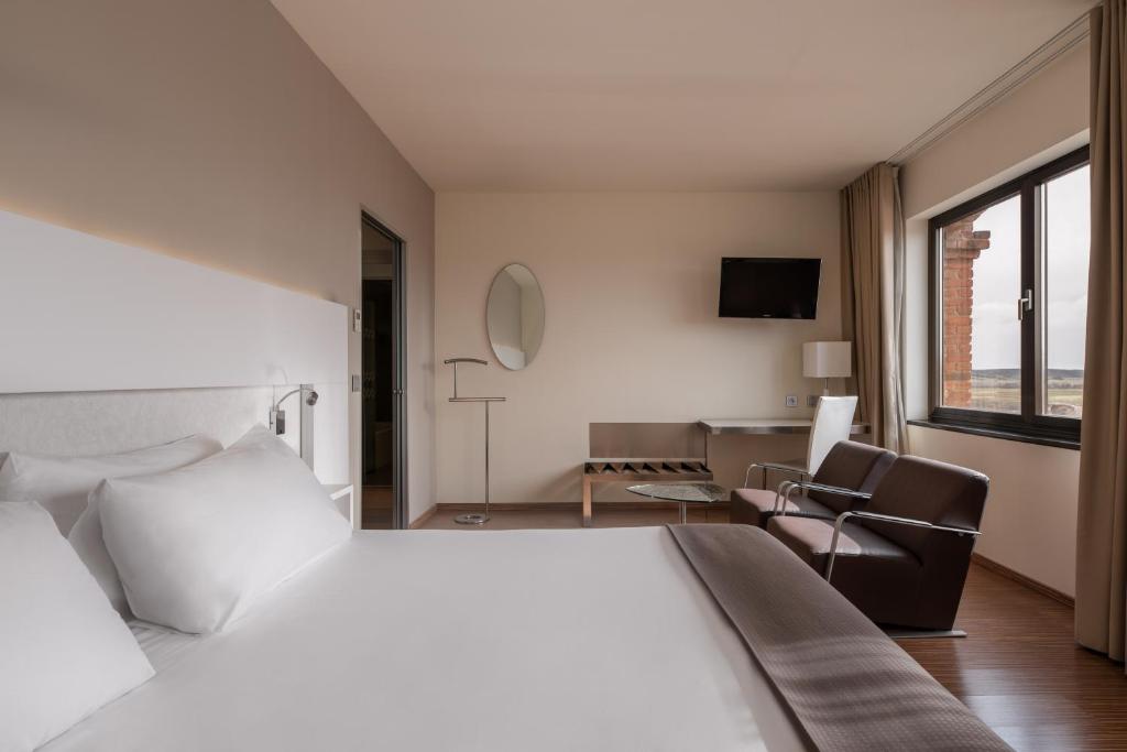 Double or Twin Deluxe