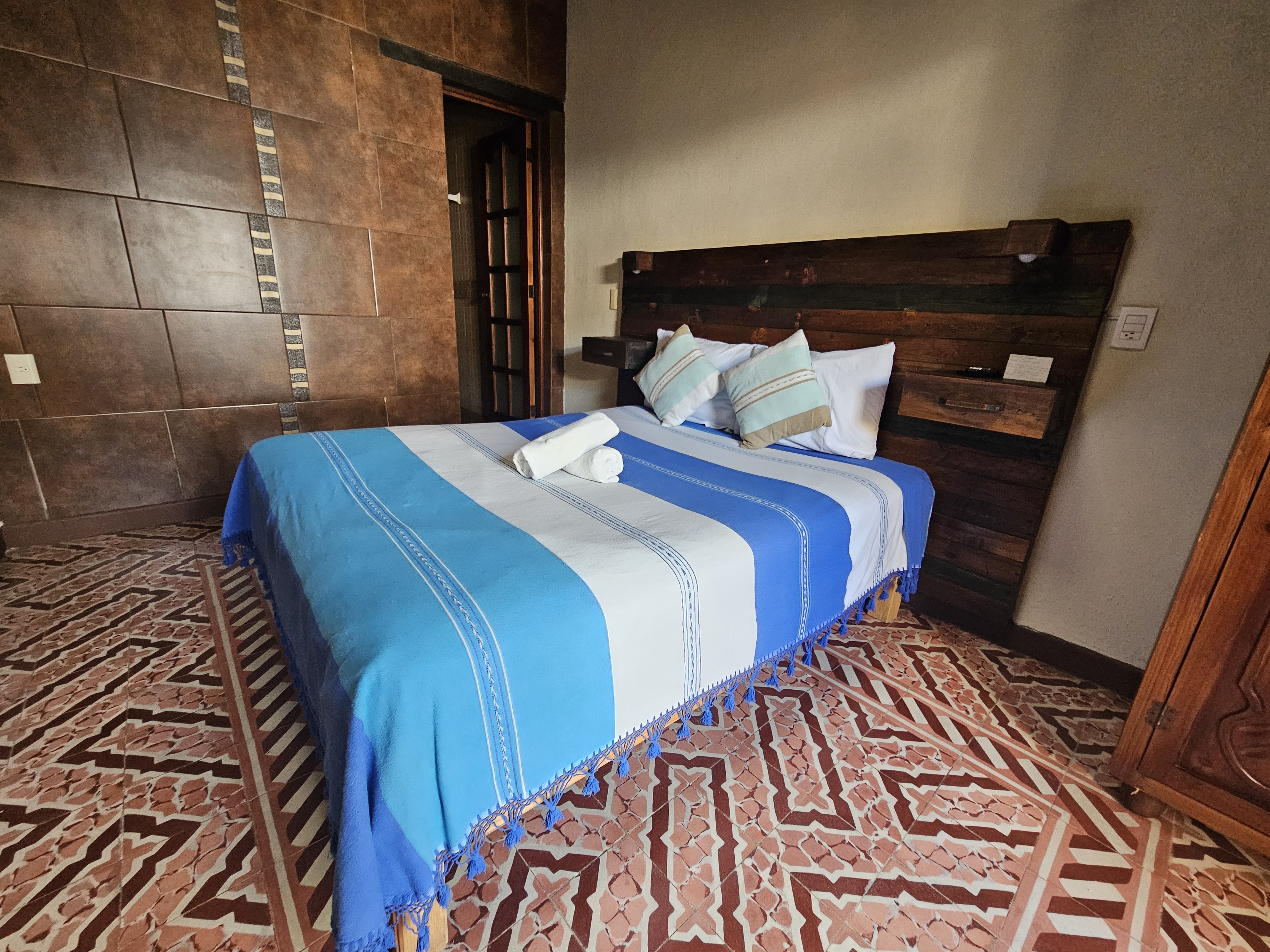 Double Queen Size Bed