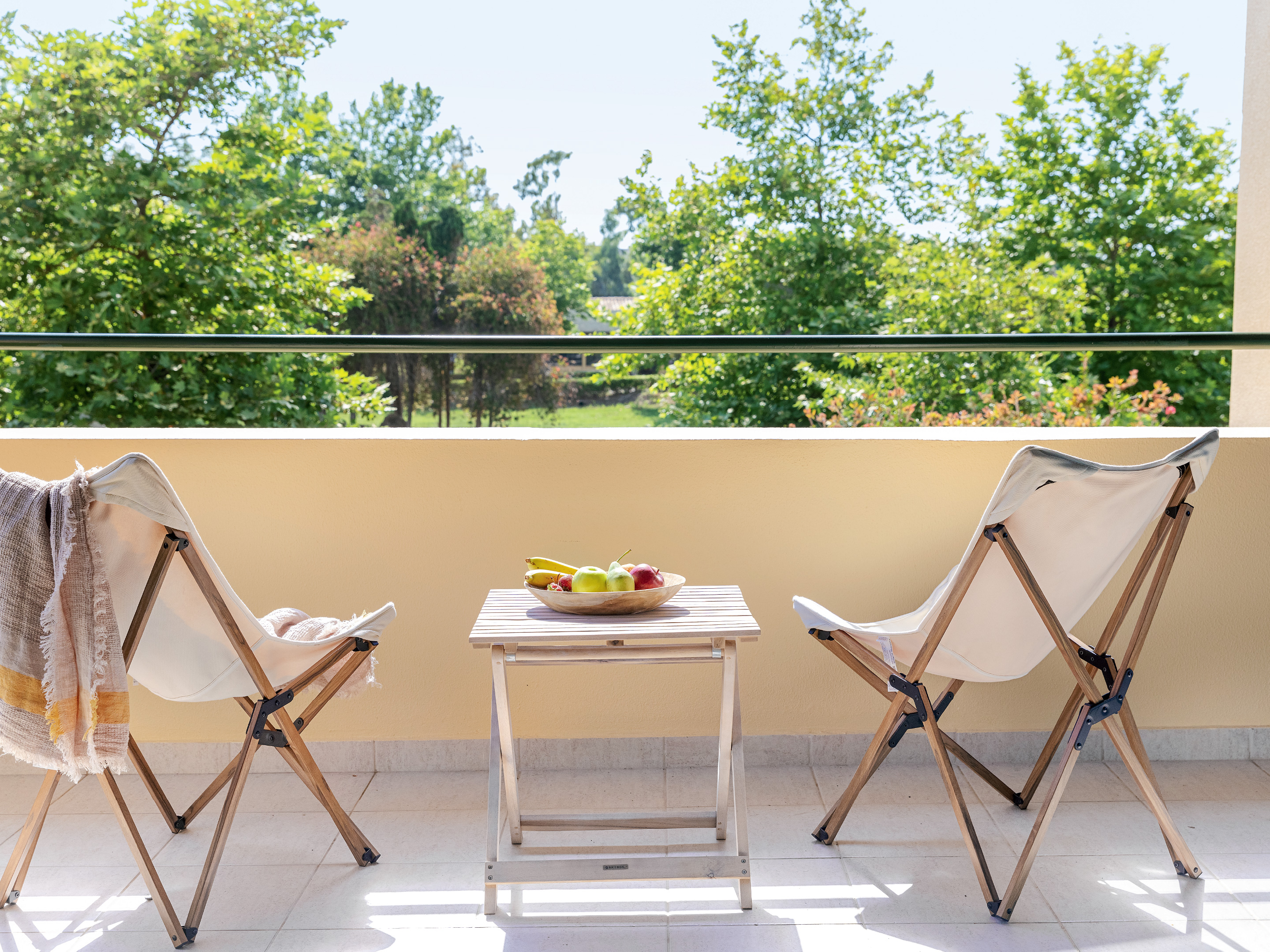 Bungalow with Balcony