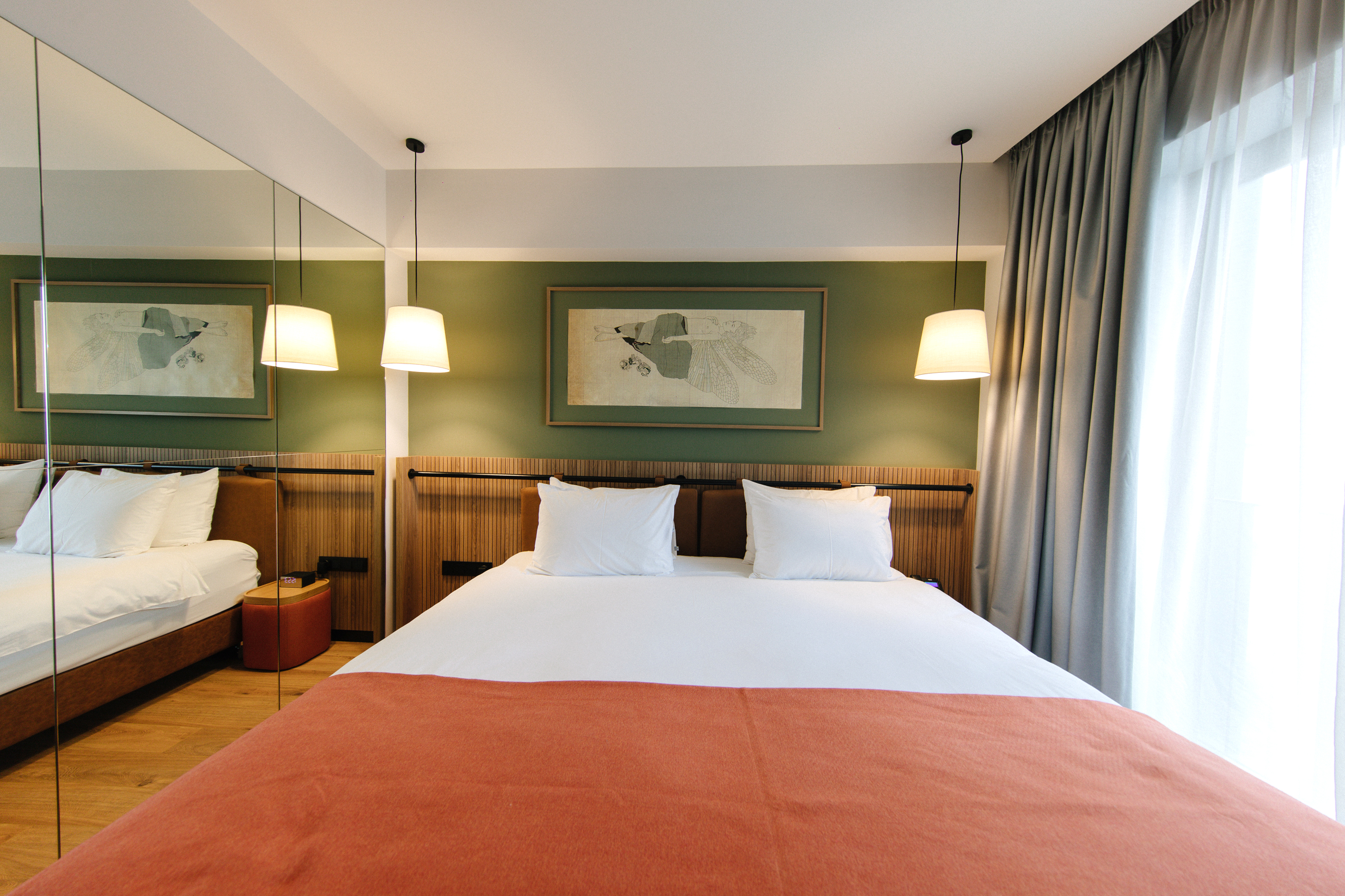 Double or Twin Standard