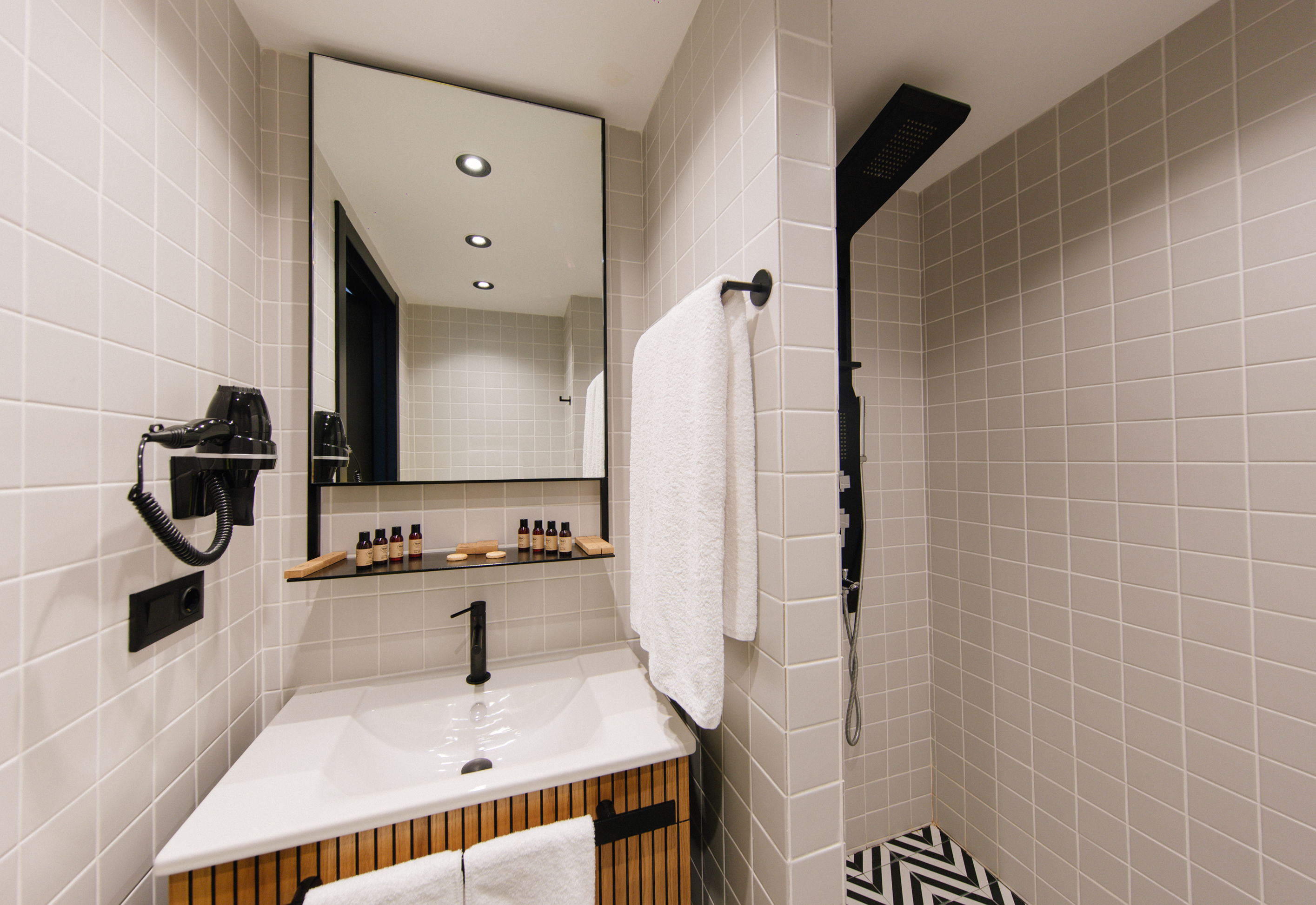 Double or Twin Standard