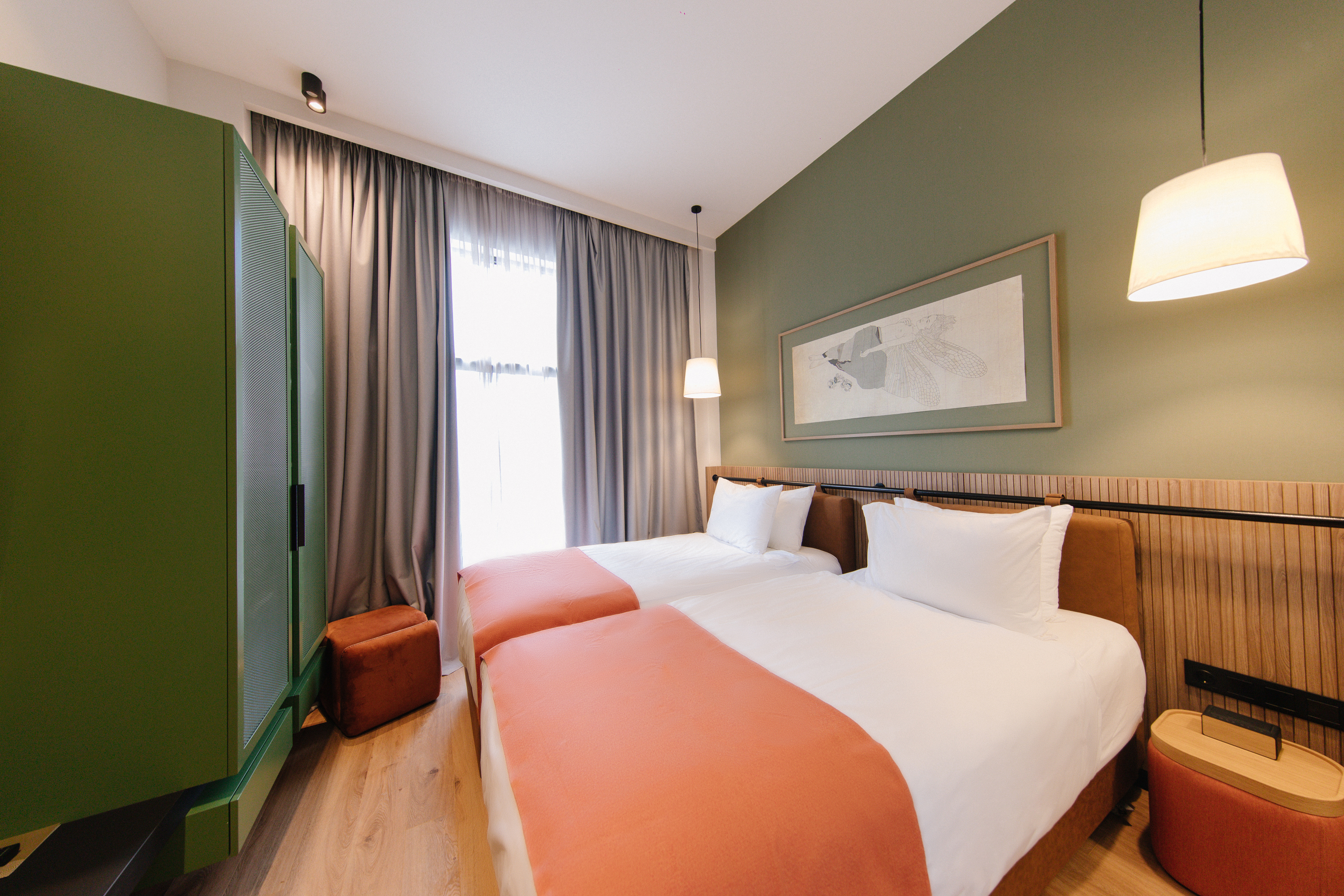 Double or Twin Standard