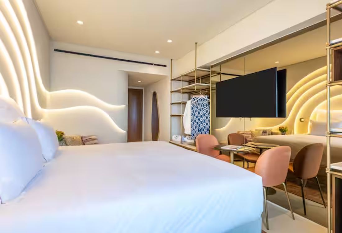 Double Classic King Bed