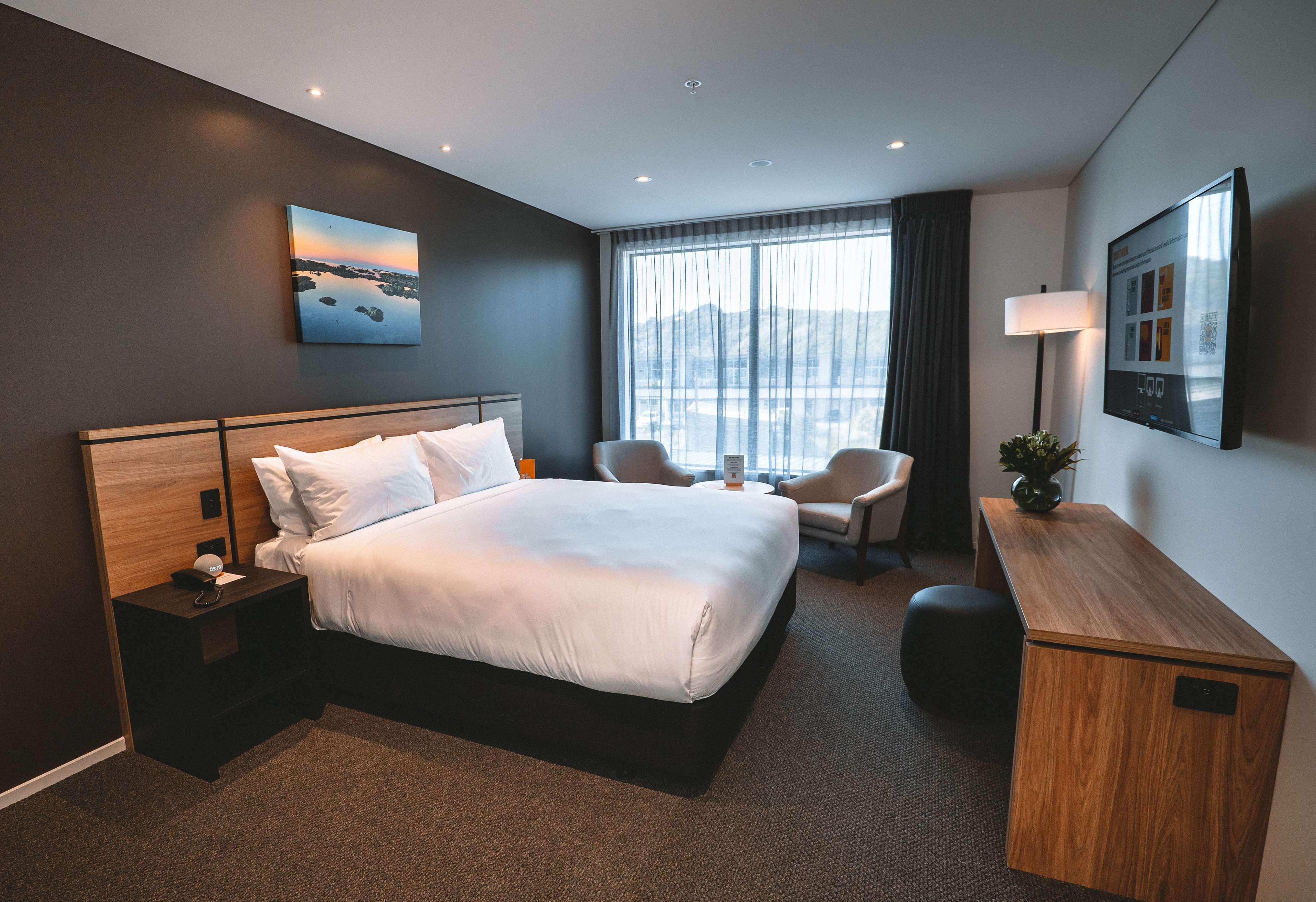 Double Accessible King Size Bed