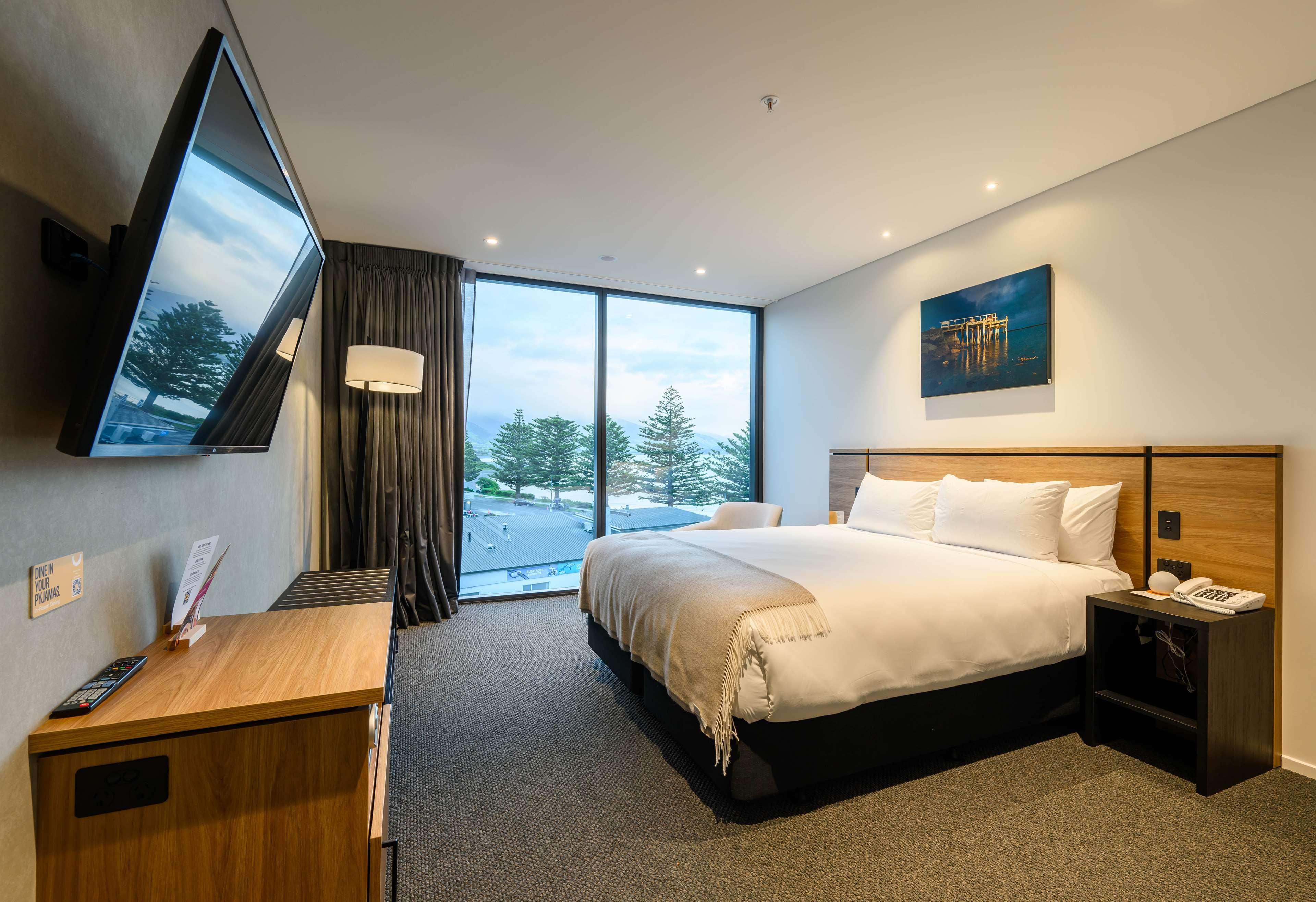 Double Accessible King Size Bed