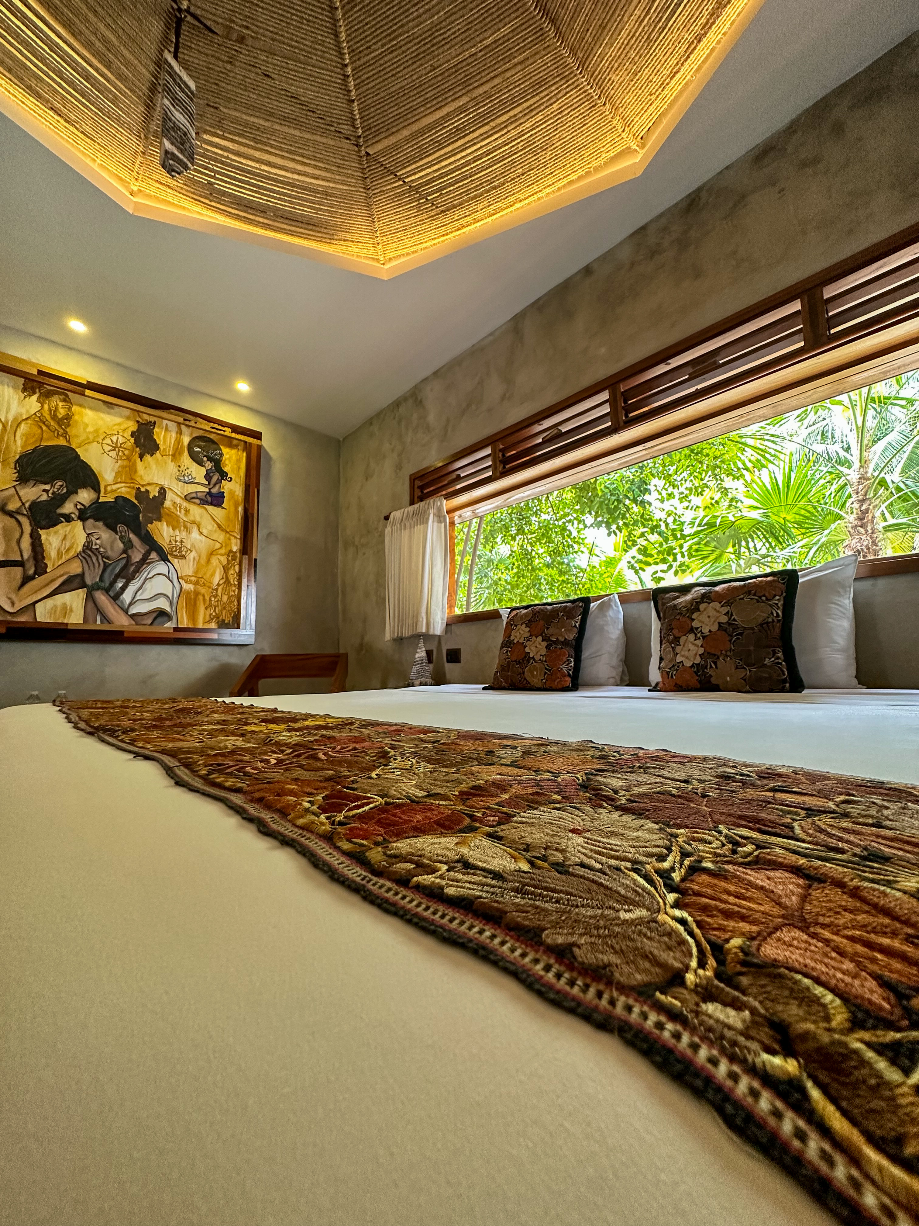 Suite Deluxe with Air Conditioning