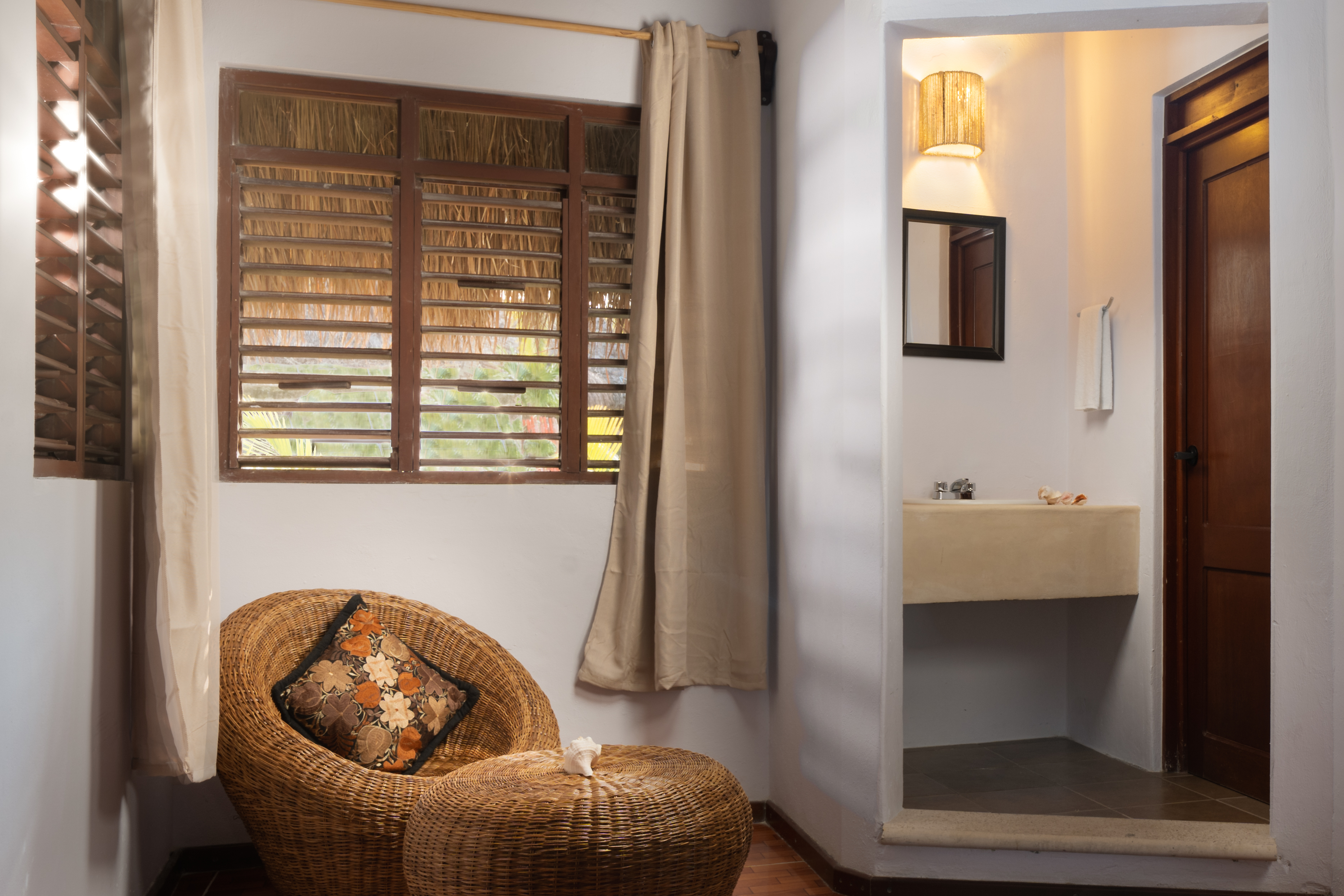 Bungalow Superior King Bed