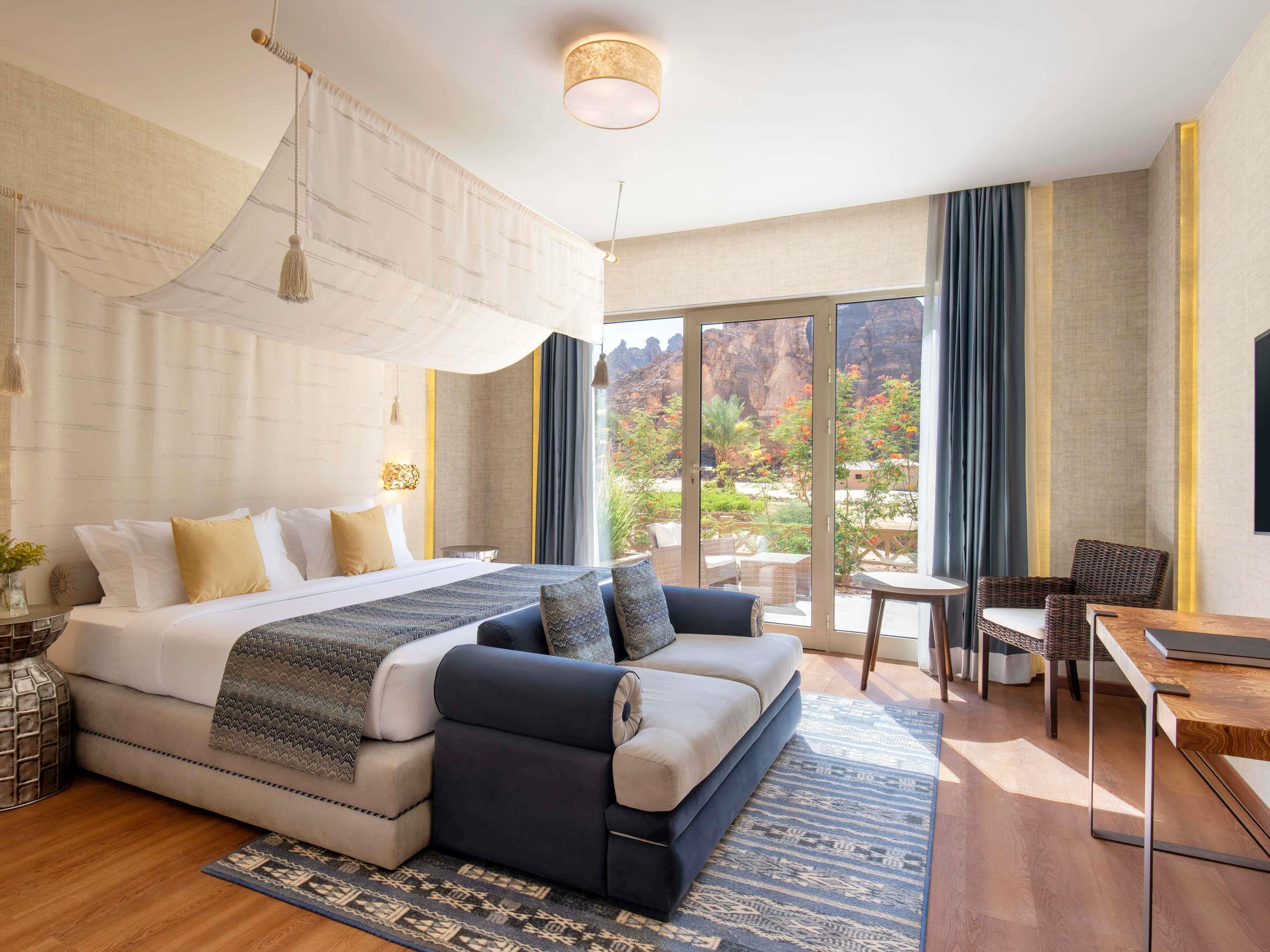 Double Deluxe King Bed