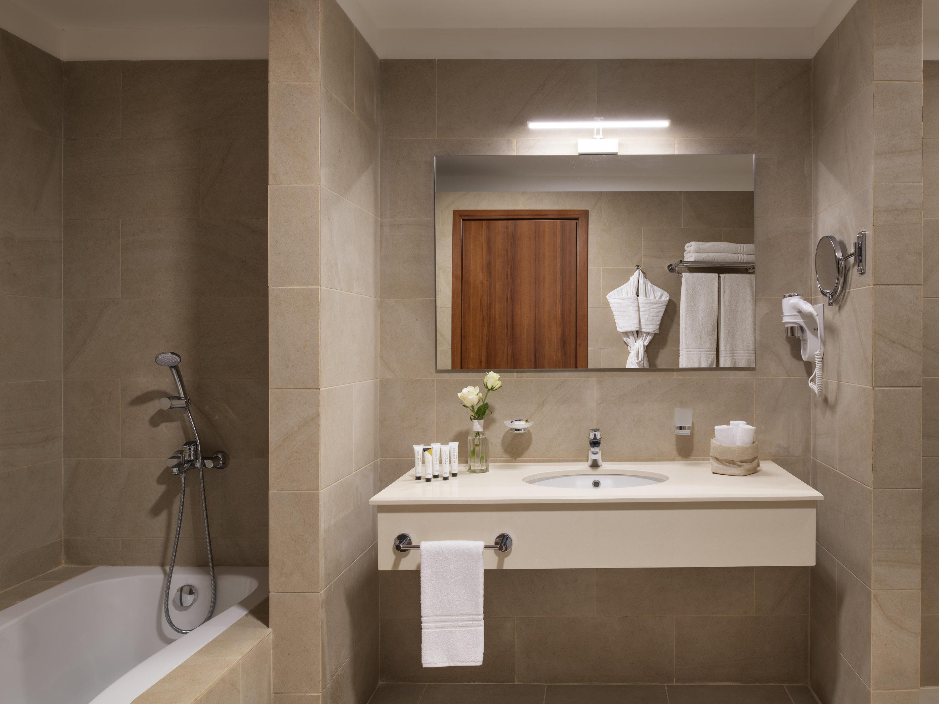 Double Deluxe King Bed