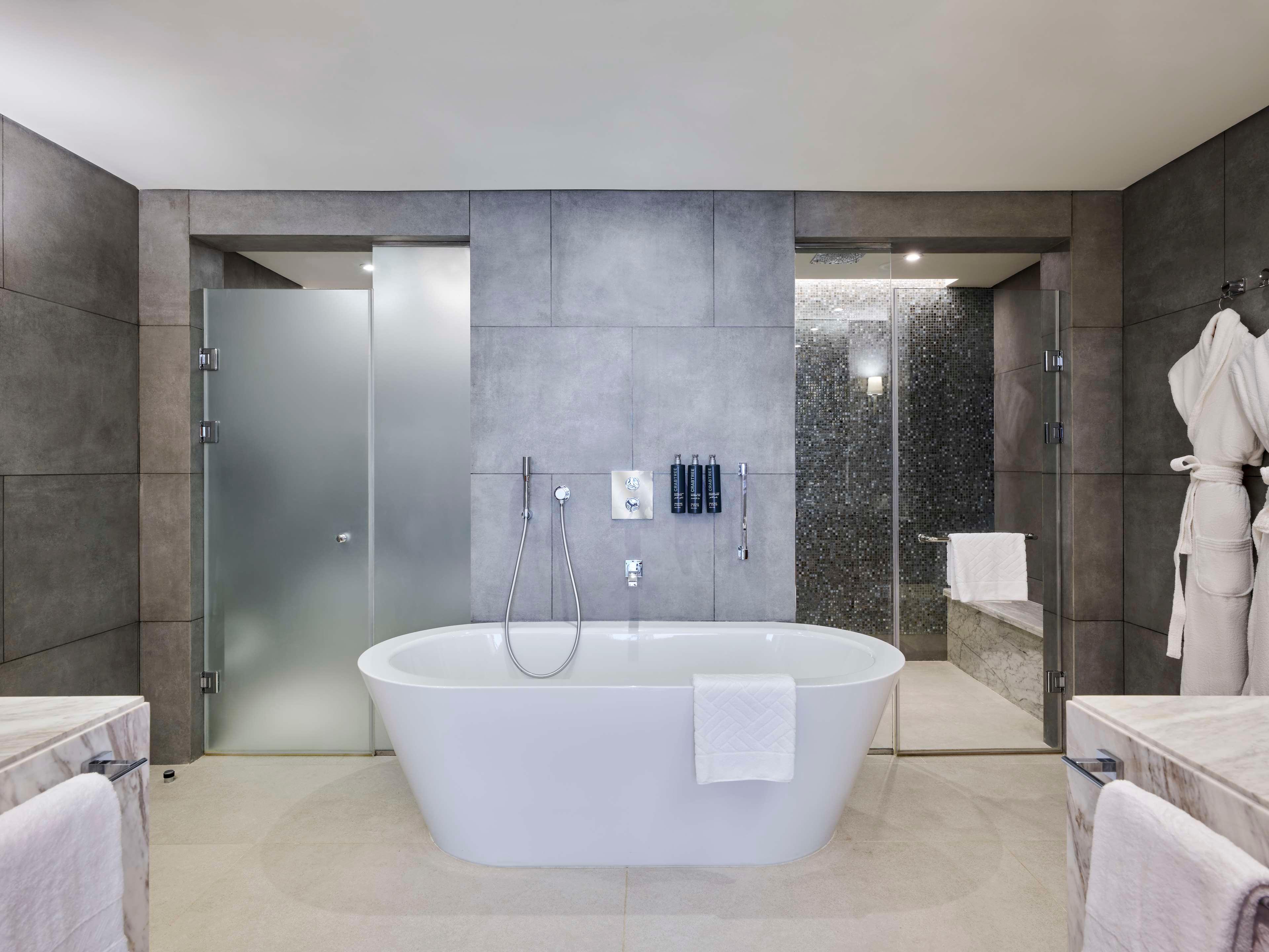 Suite Connecting Room