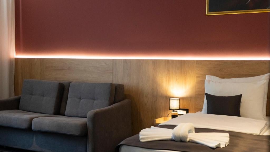 Double or Twin Deluxe