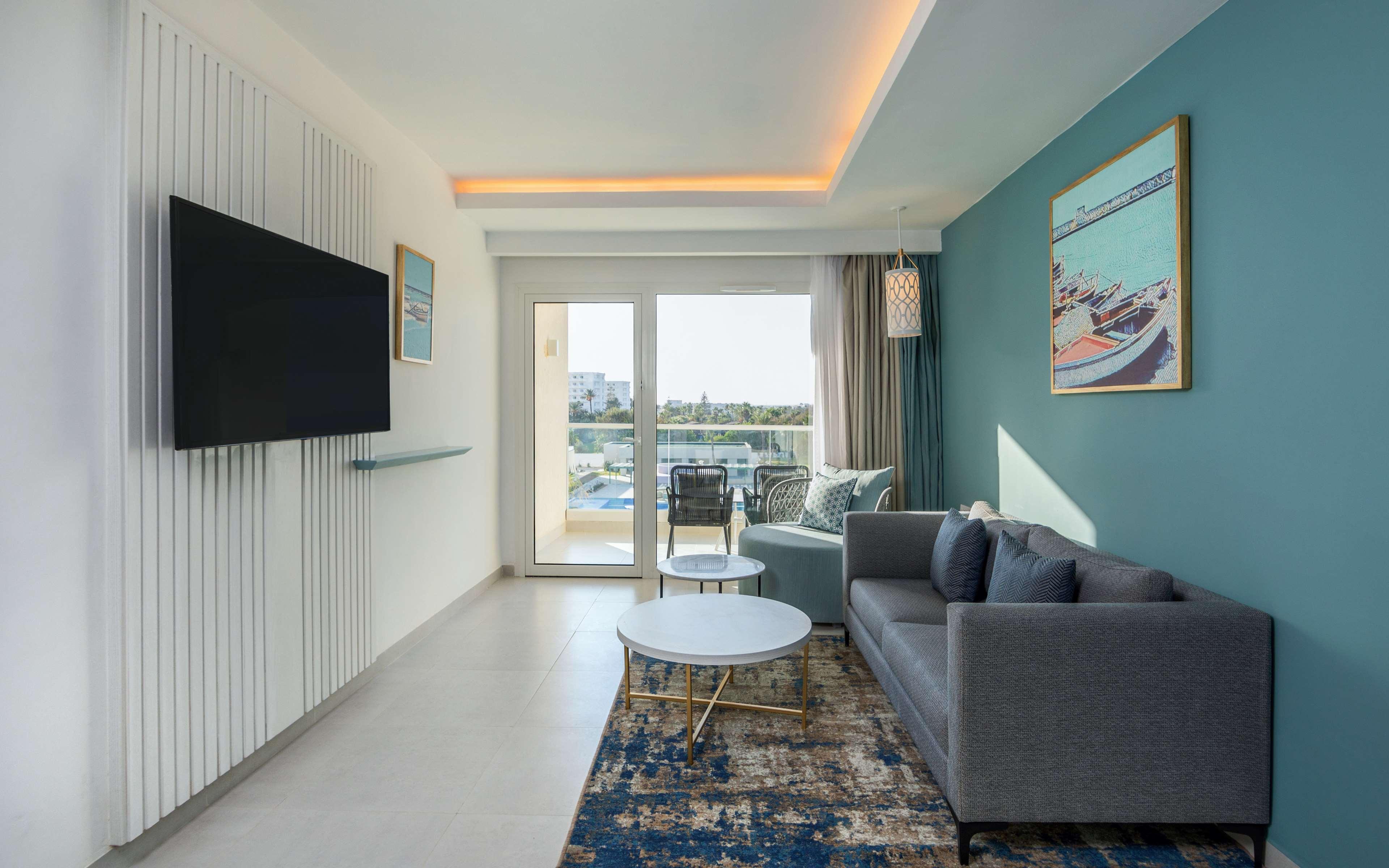 Suite Pool View One Bedroom