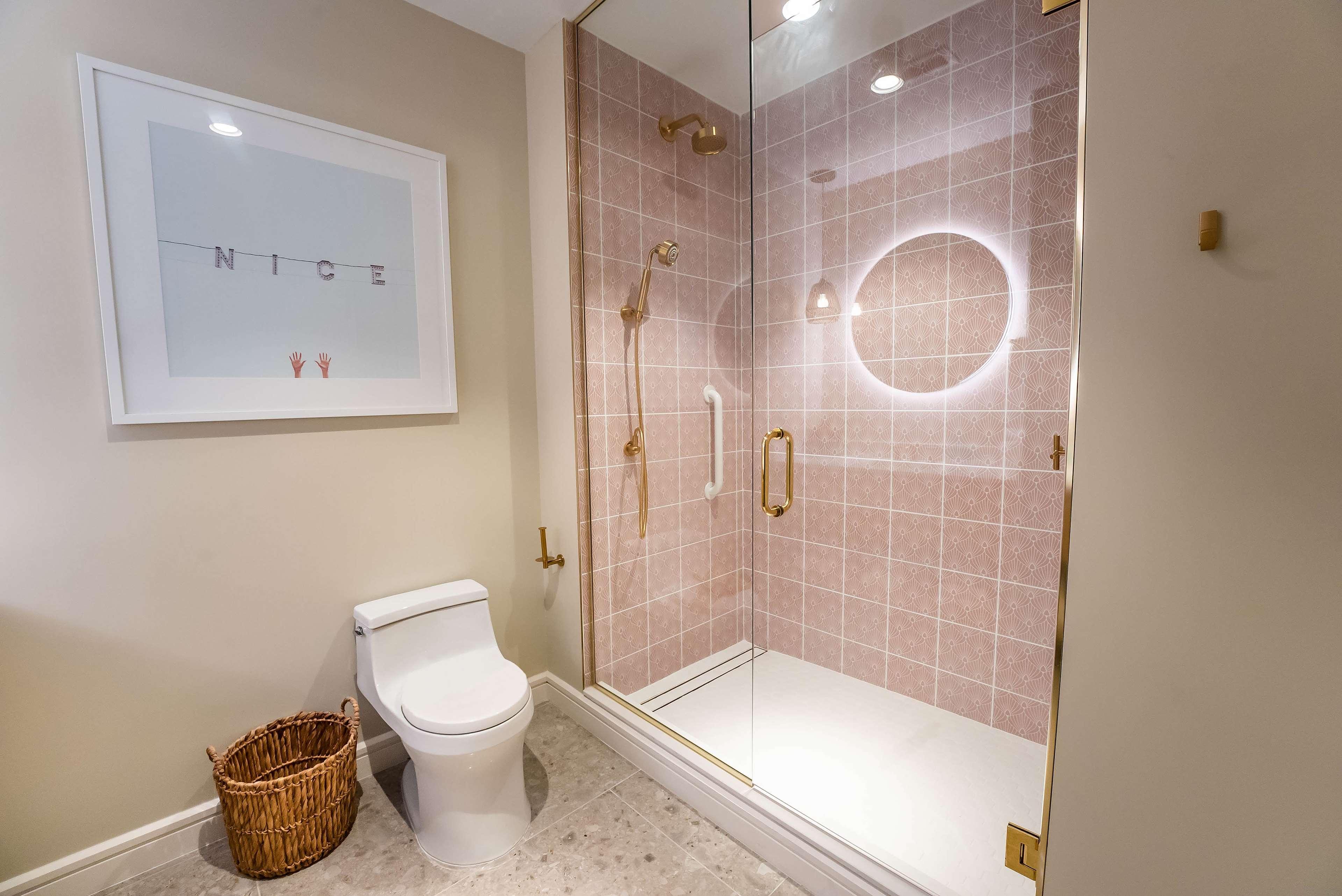 Studio Queen Size Bed