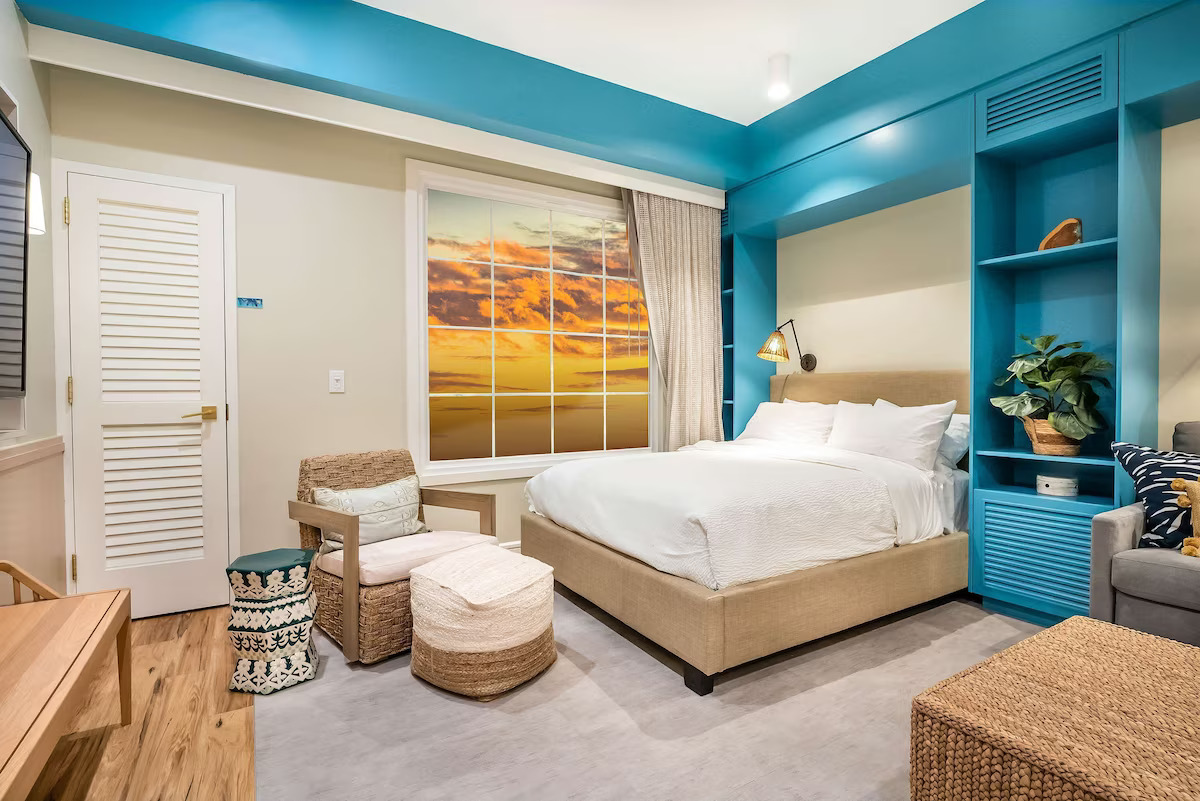 Studio Queen Size Bed