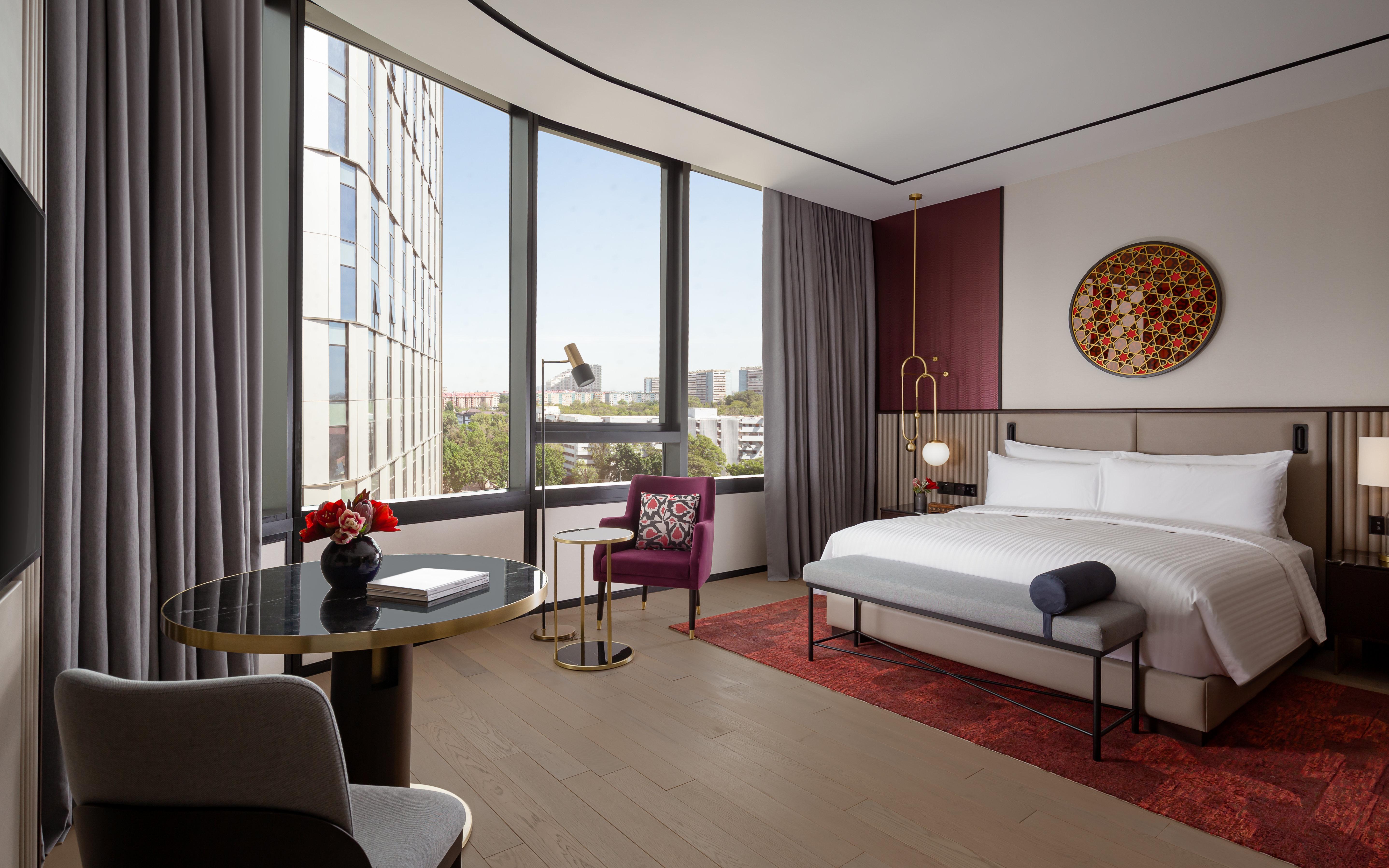 Junior Suite Club King Bed