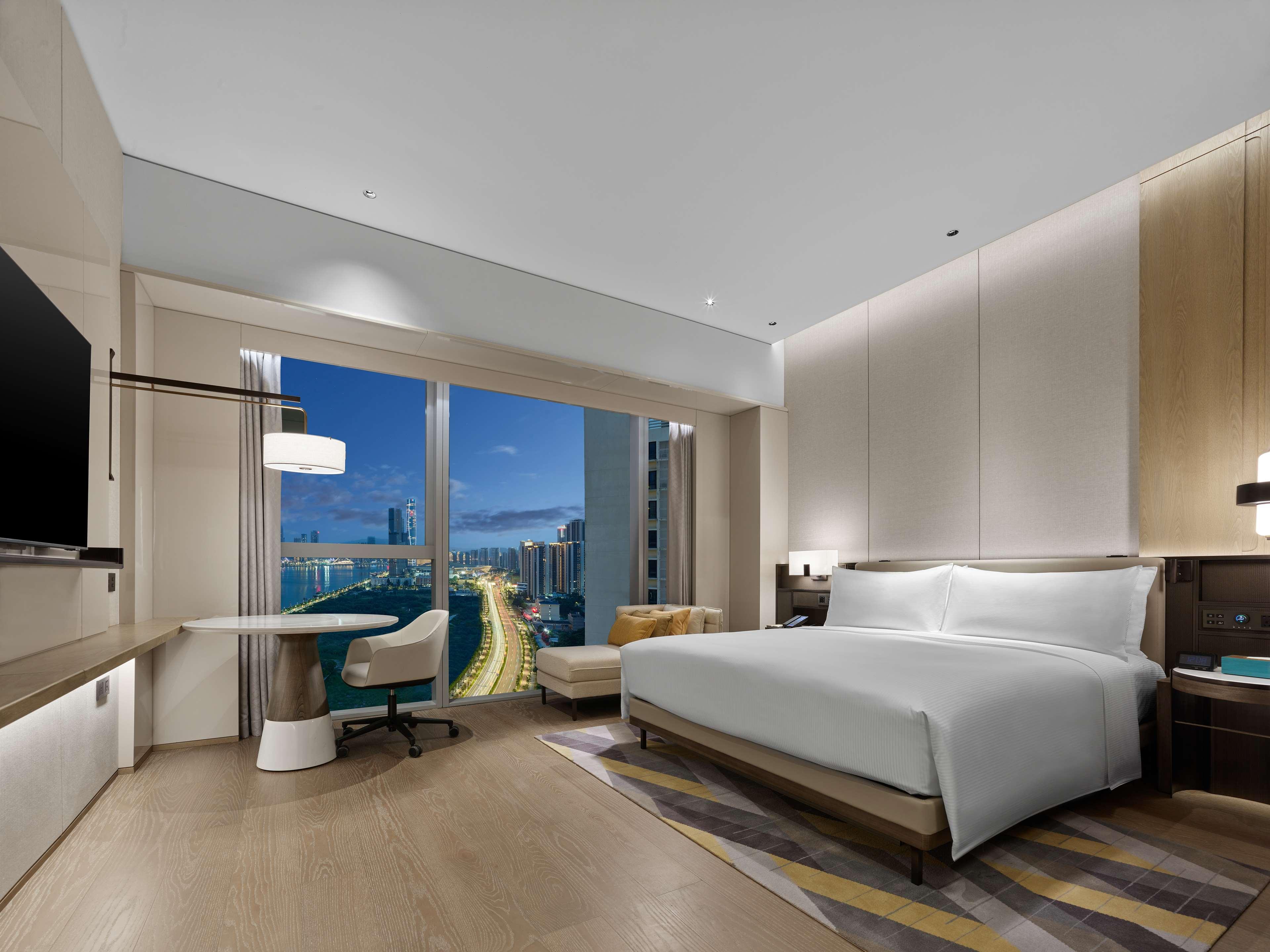 Double Executive King Bed