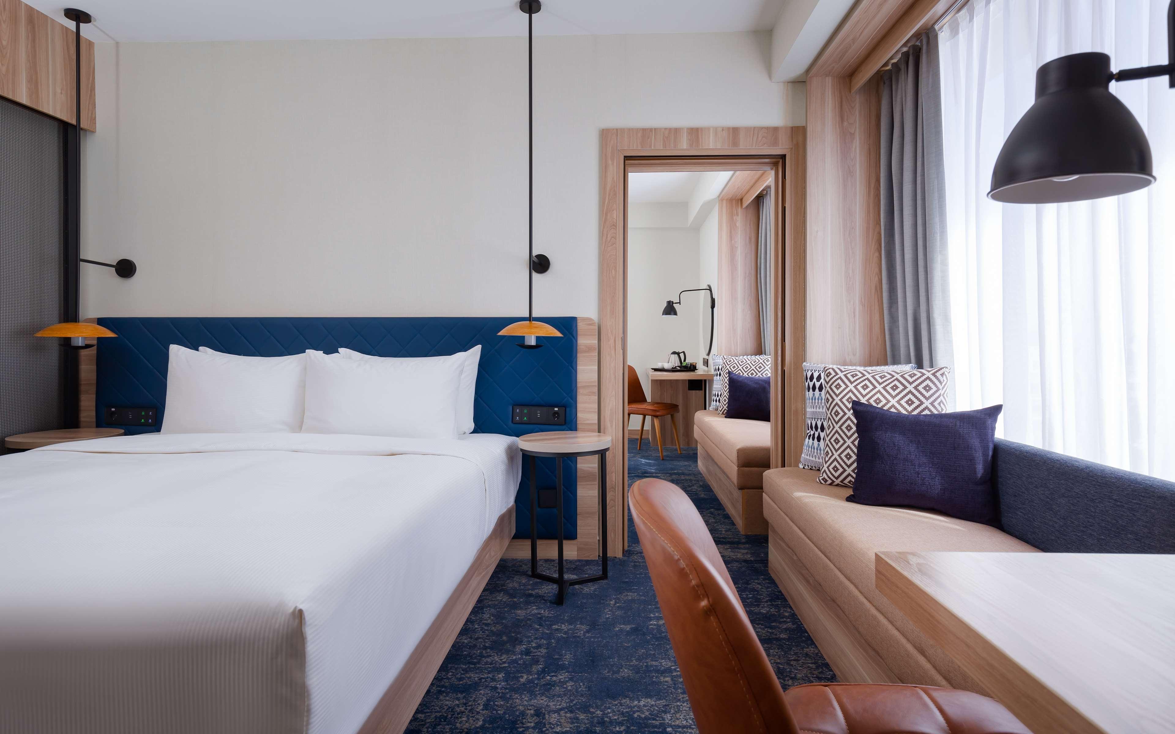 Family Room Connecting Room