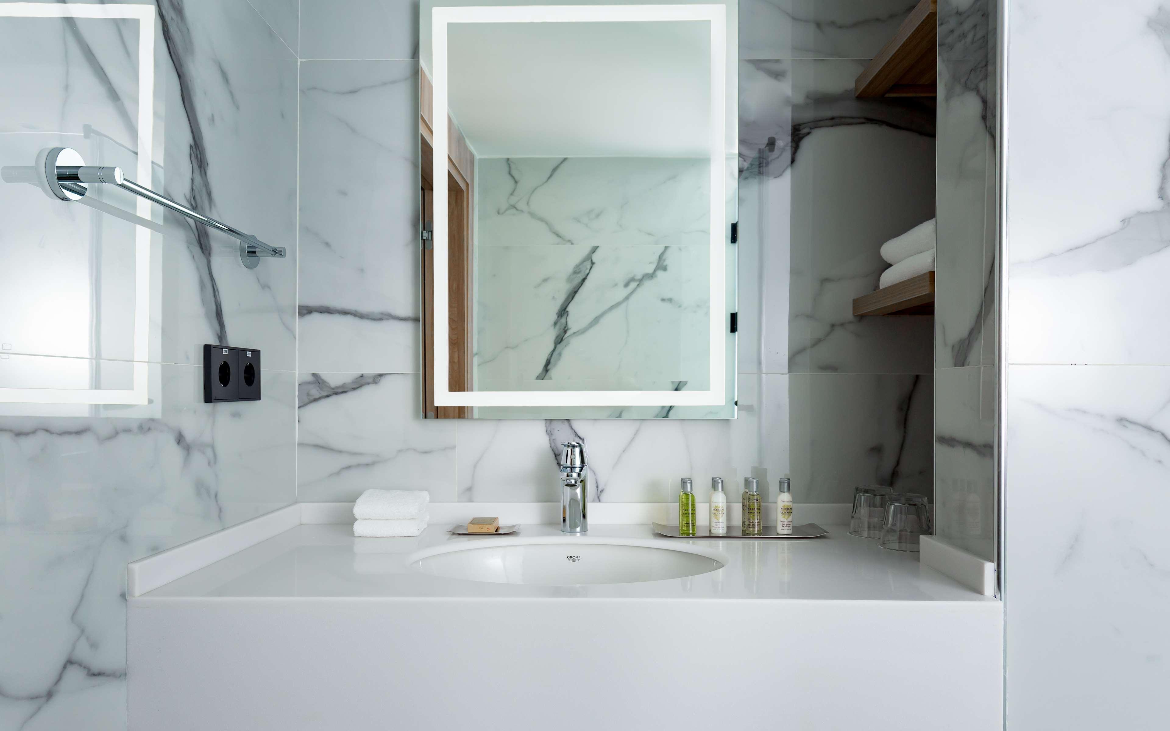 Family Room Connecting Room