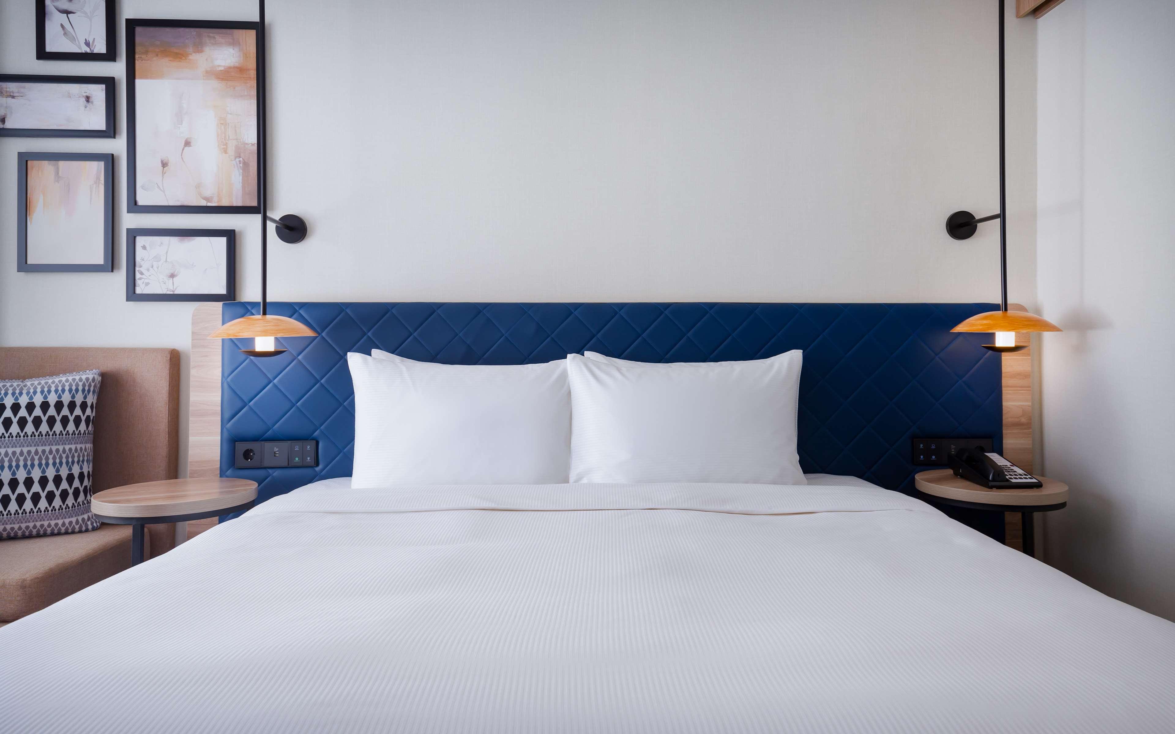 Double King Size Bed